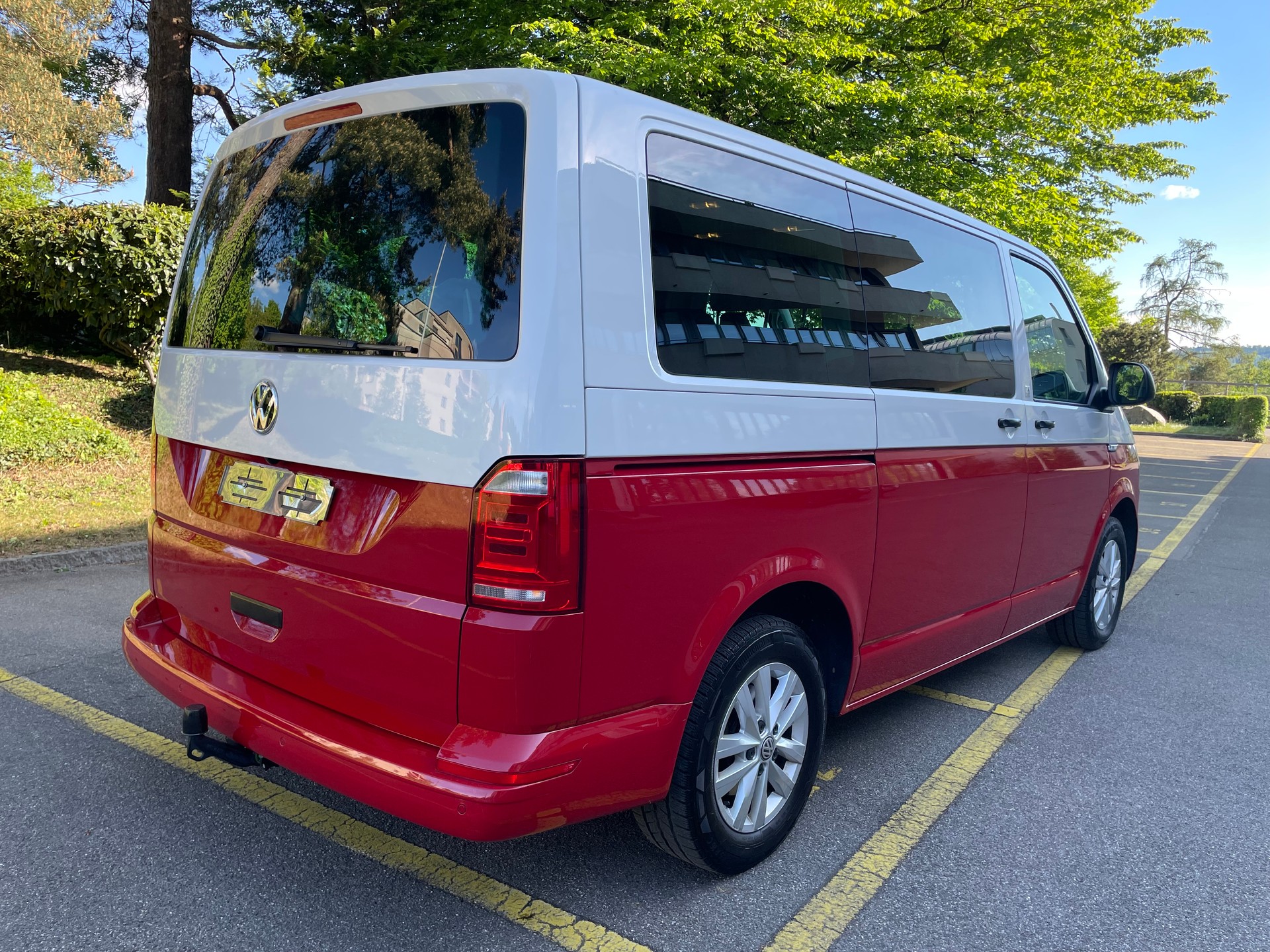 VW T6 Multivan 2.0 TDI Liberty Edition DSG-image-2