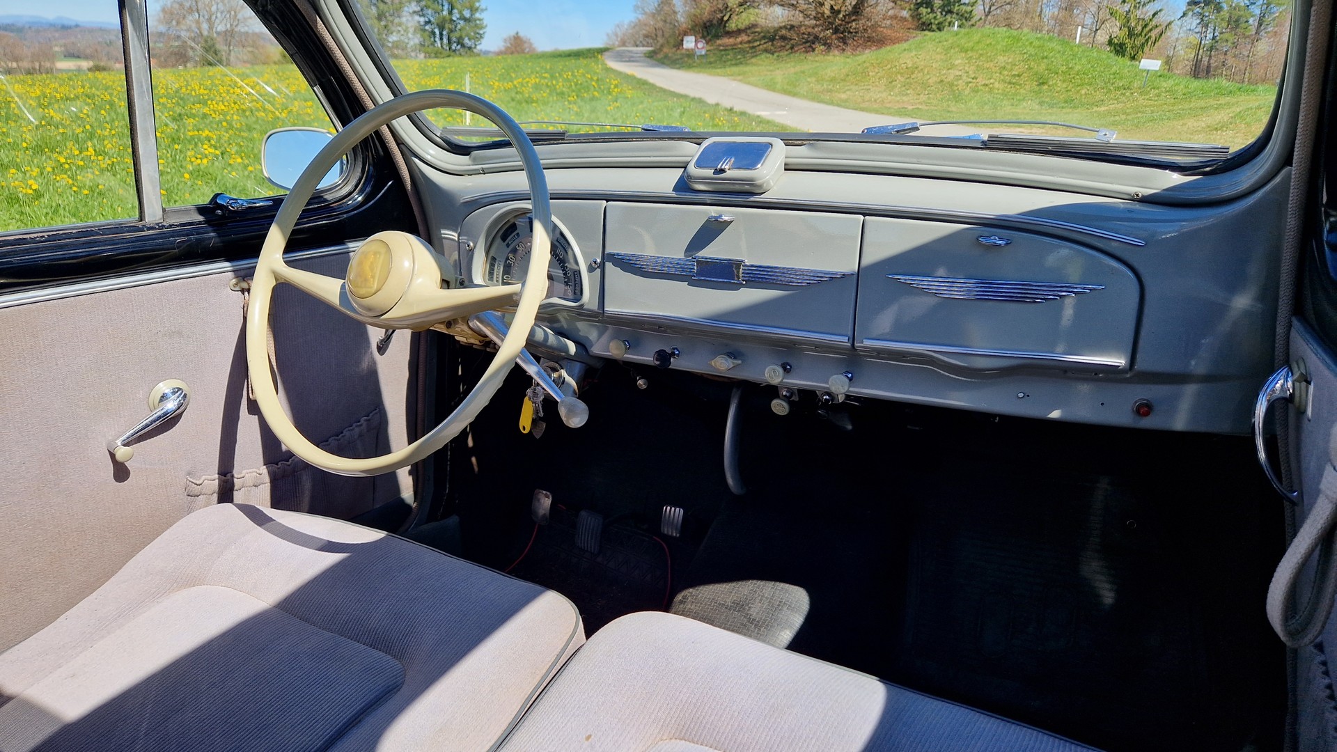 PEUGEOT 203-image-9