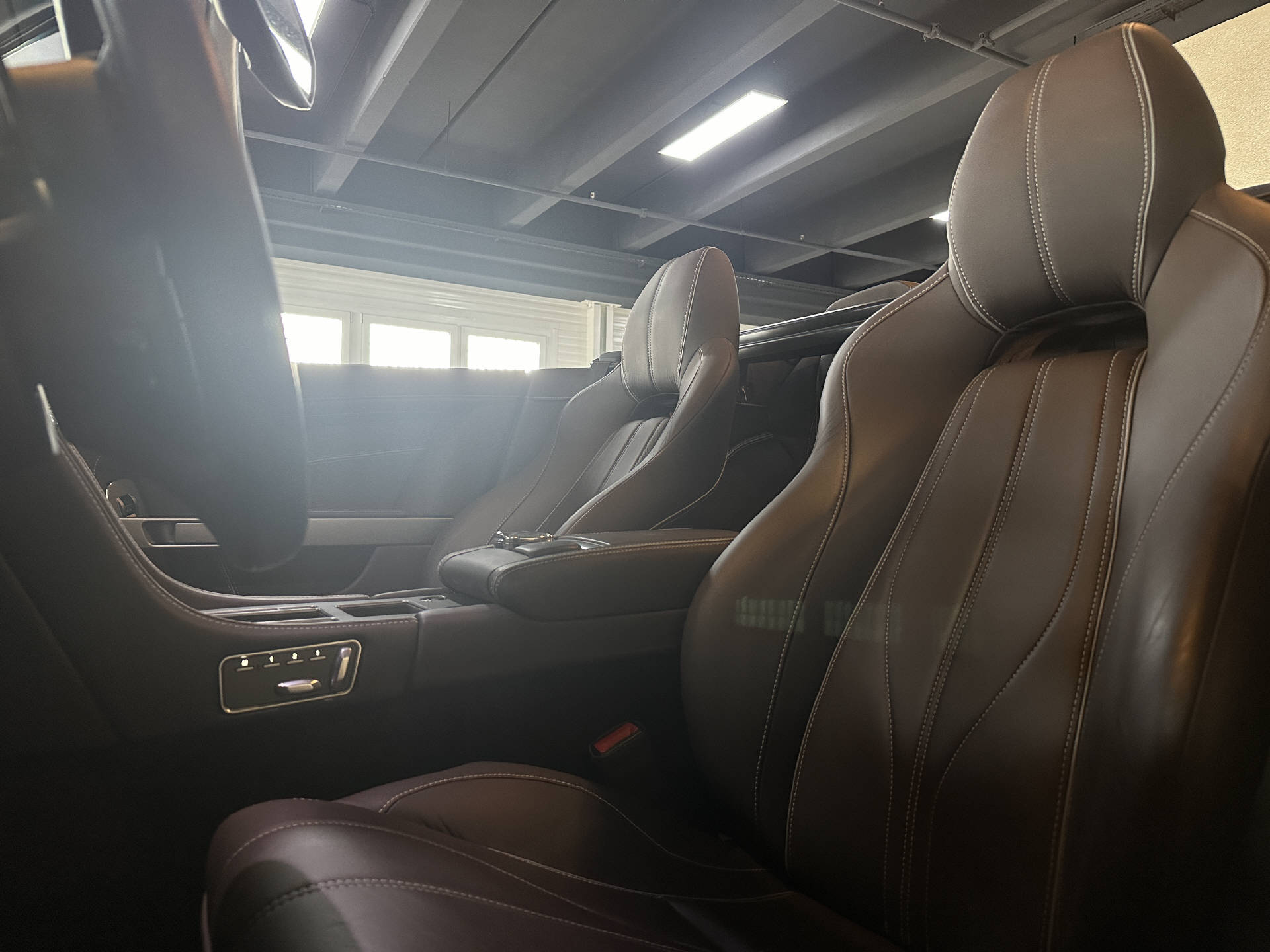 ASTON MARTIN Virage Volante V12 5.9-48 Touchtronic2-image-10