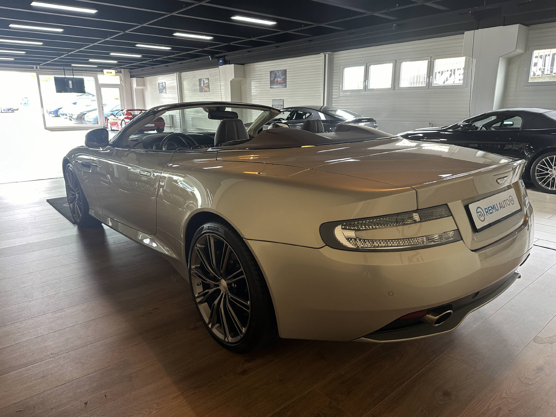 ASTON MARTIN Virage Volante V12 5.9-48 Touchtronic2-image-6