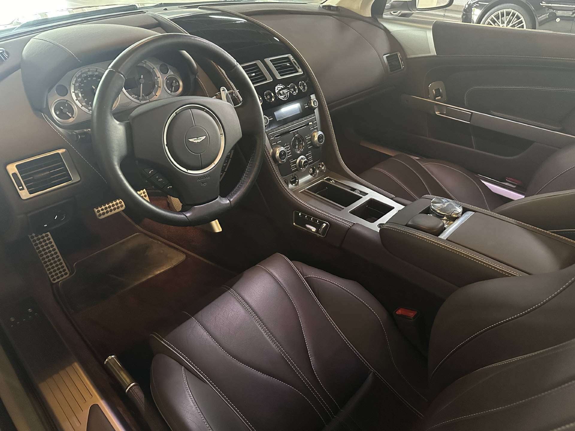 ASTON MARTIN Virage Volante V12 5.9-48 Touchtronic2-image-7