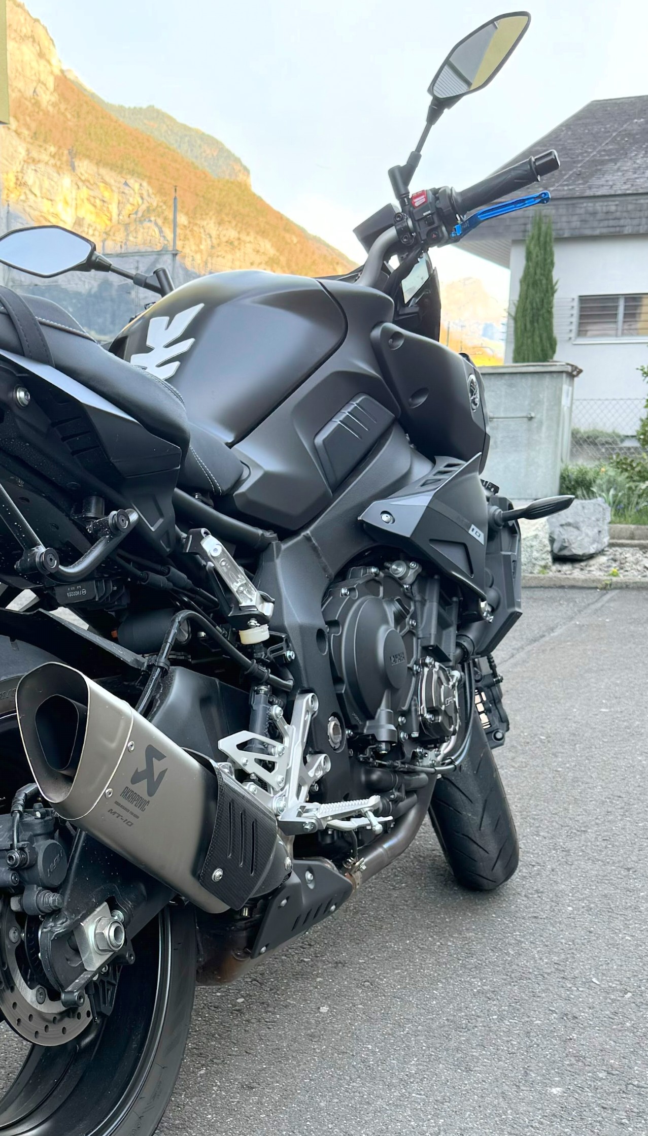 YAMAHA MT-10 ABS-image-3