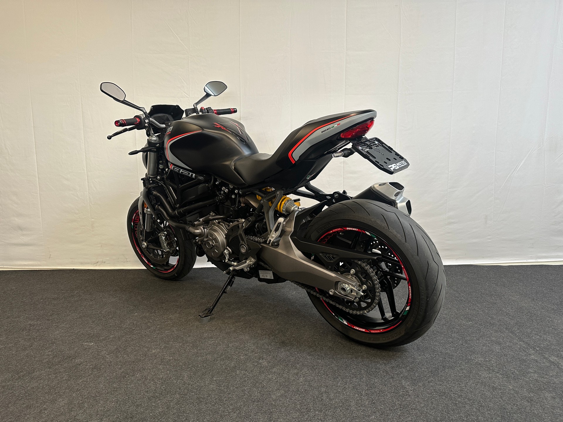 DUCATI Monster 821 Stealth-image-5