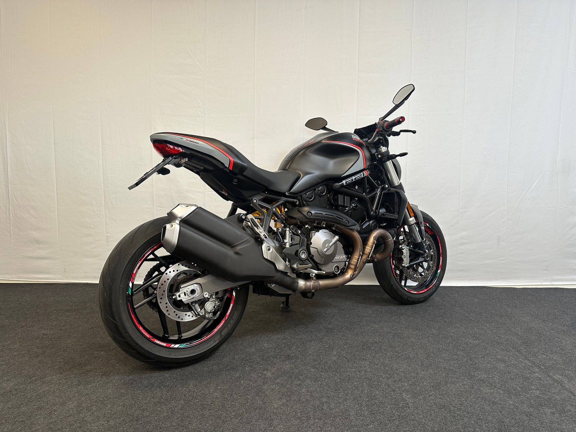 DUCATI Monster 821 Stealth-image-6