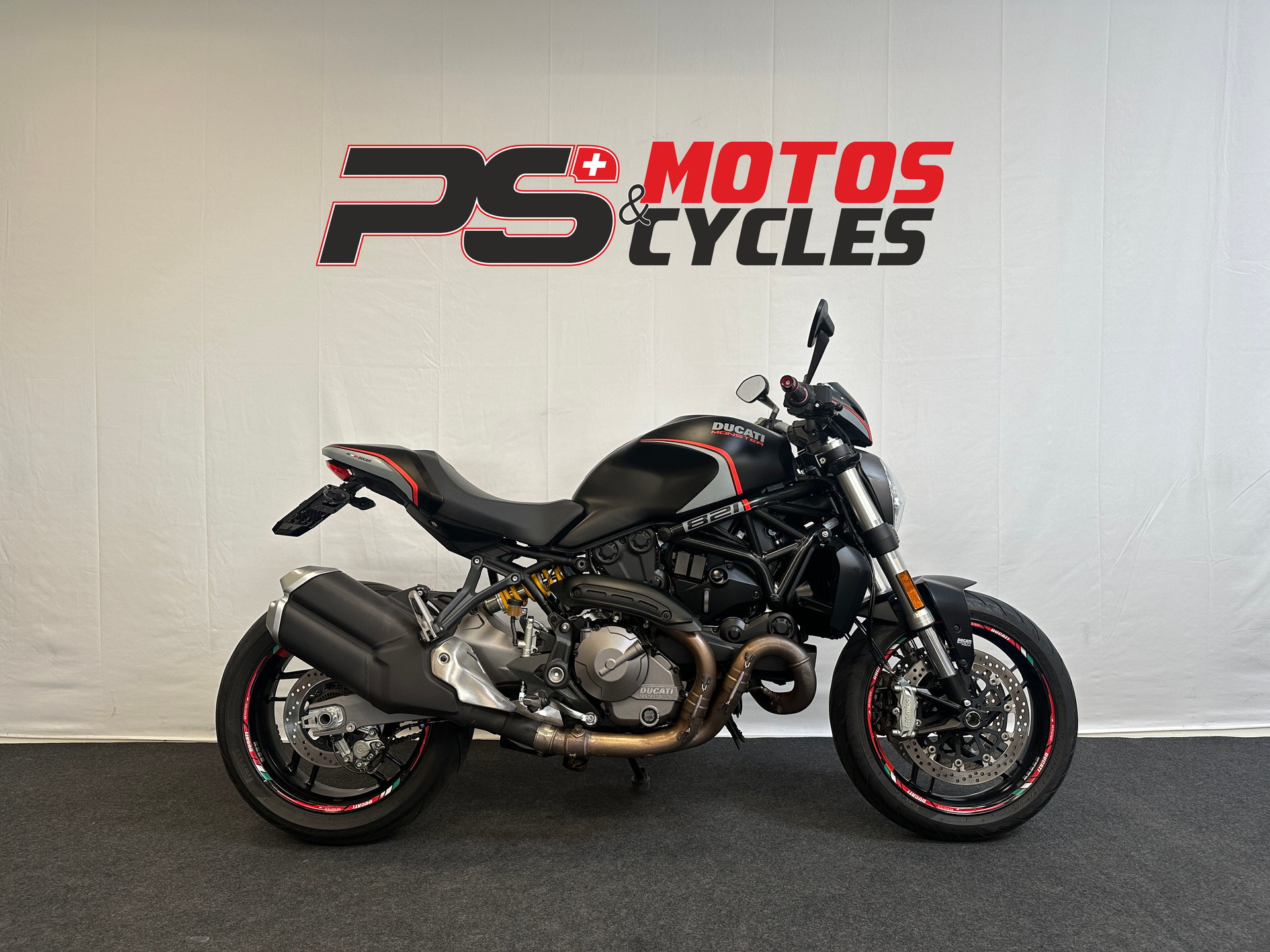 DUCATI Monster 821 Stealth-image-0