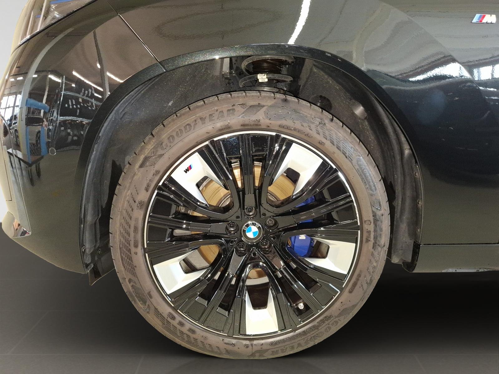 BMW X3 20d xDrive-showroom-element-3