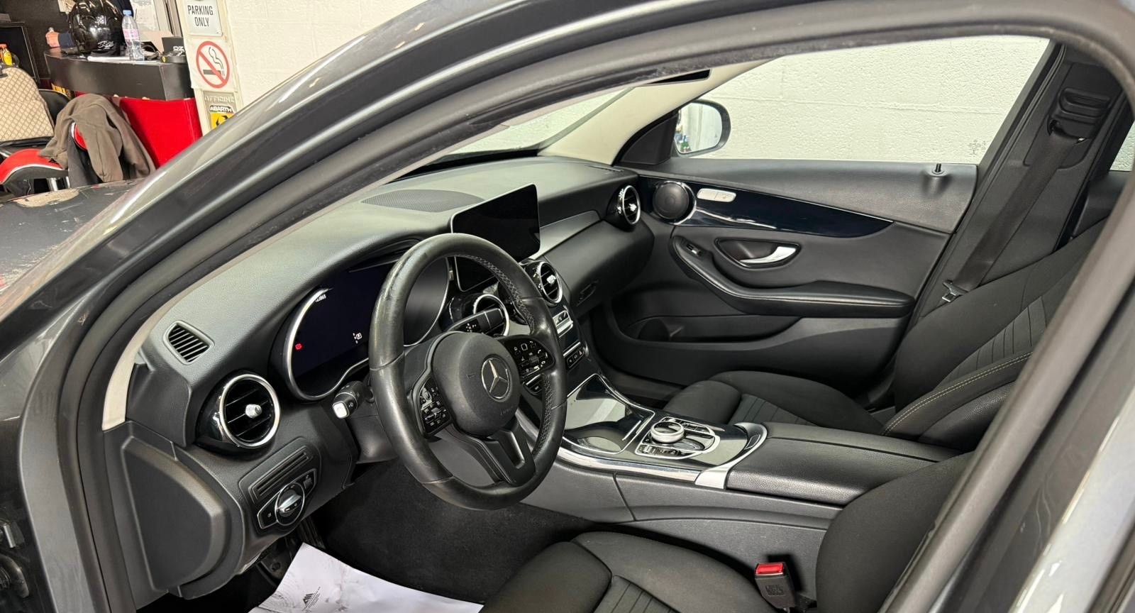 MERCEDES-BENZ C 220 d Avantgarde 4Matic 9G-Tronic-image-4