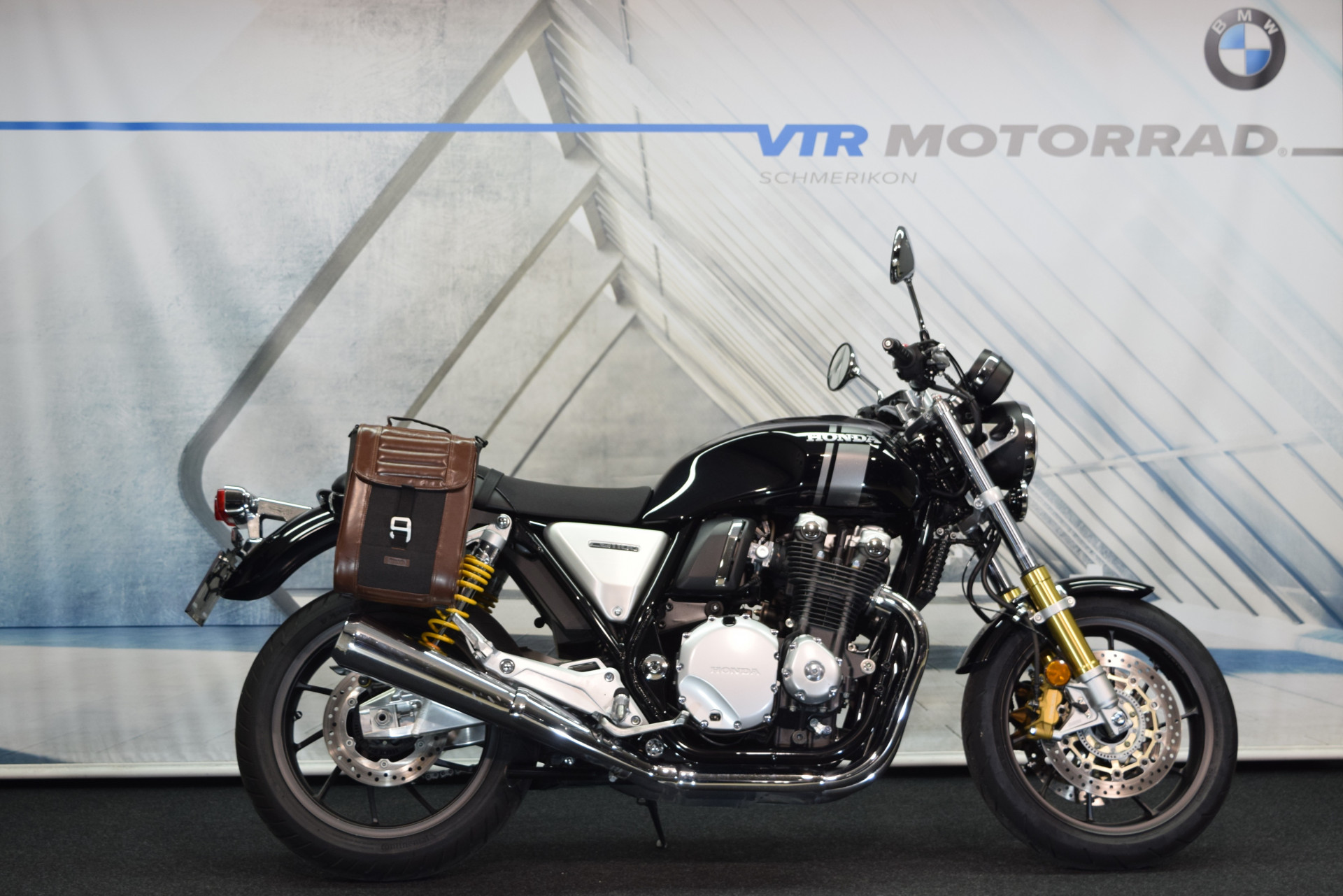 HONDA CB 1100 RS Inkl. Seitentaschen & Lenkerendspiegel-image-1