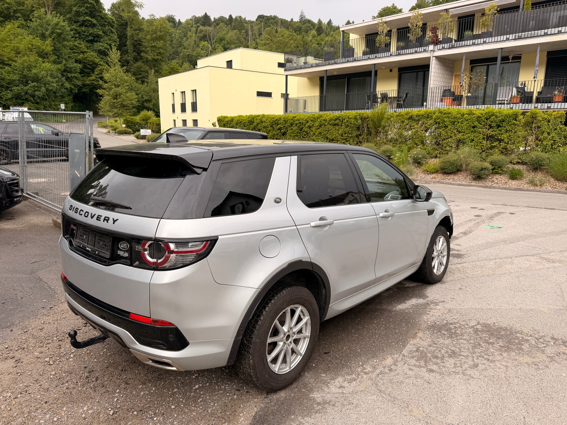 LAND ROVER Discovery Sport 2.0 TD4 HSE Luxury AT9-image-6