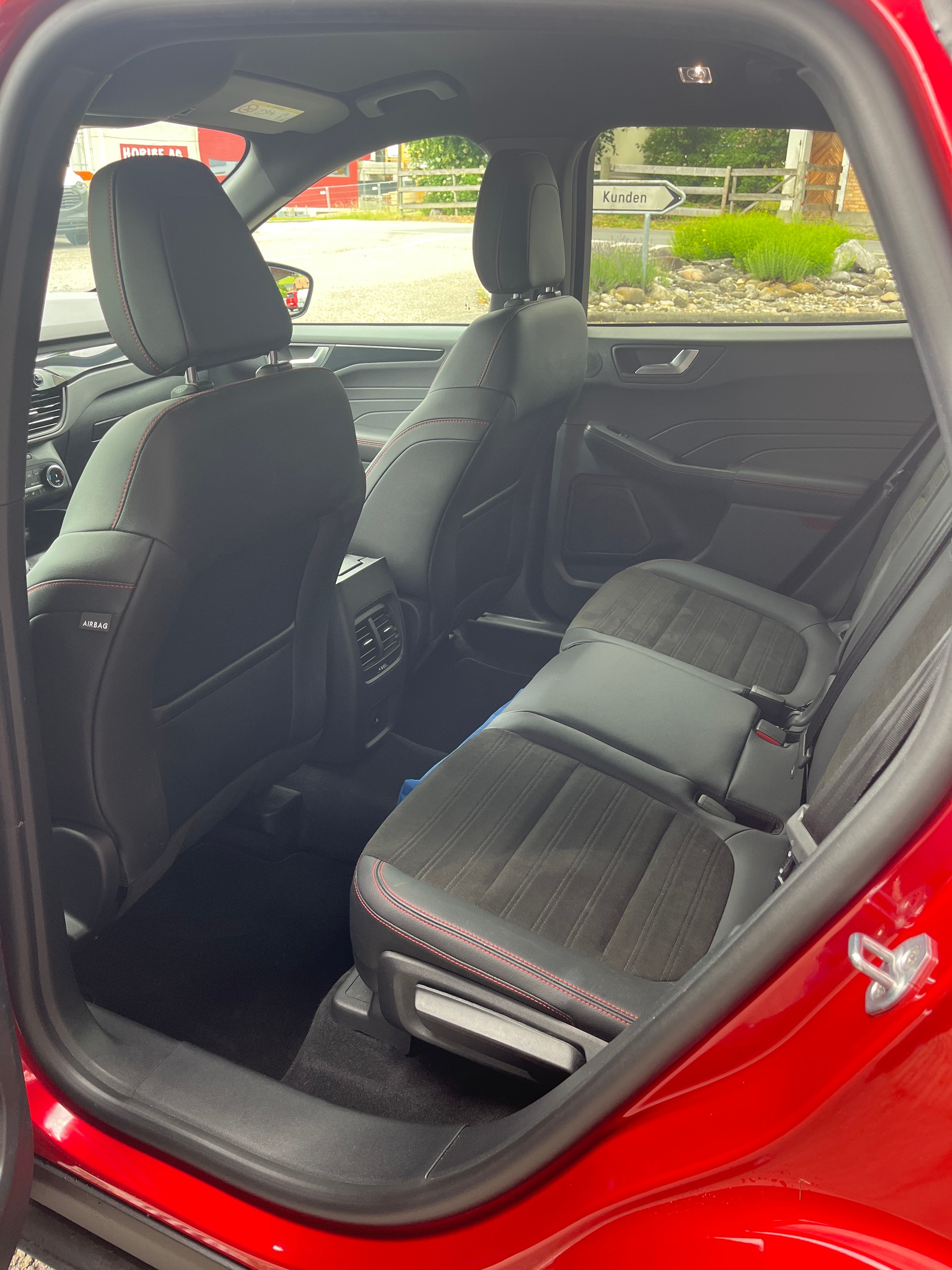 FORD Kuga 1.5 SCTi ST-Line X 2WD-image-8