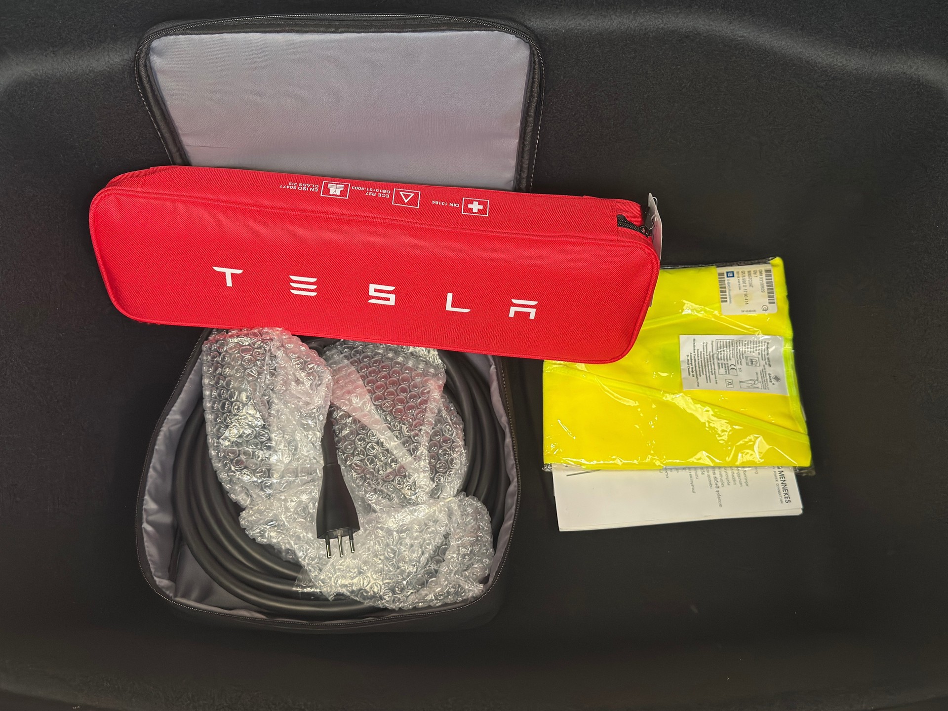 TESLA Model 3 Long Range Dual Motor AWD-image-12