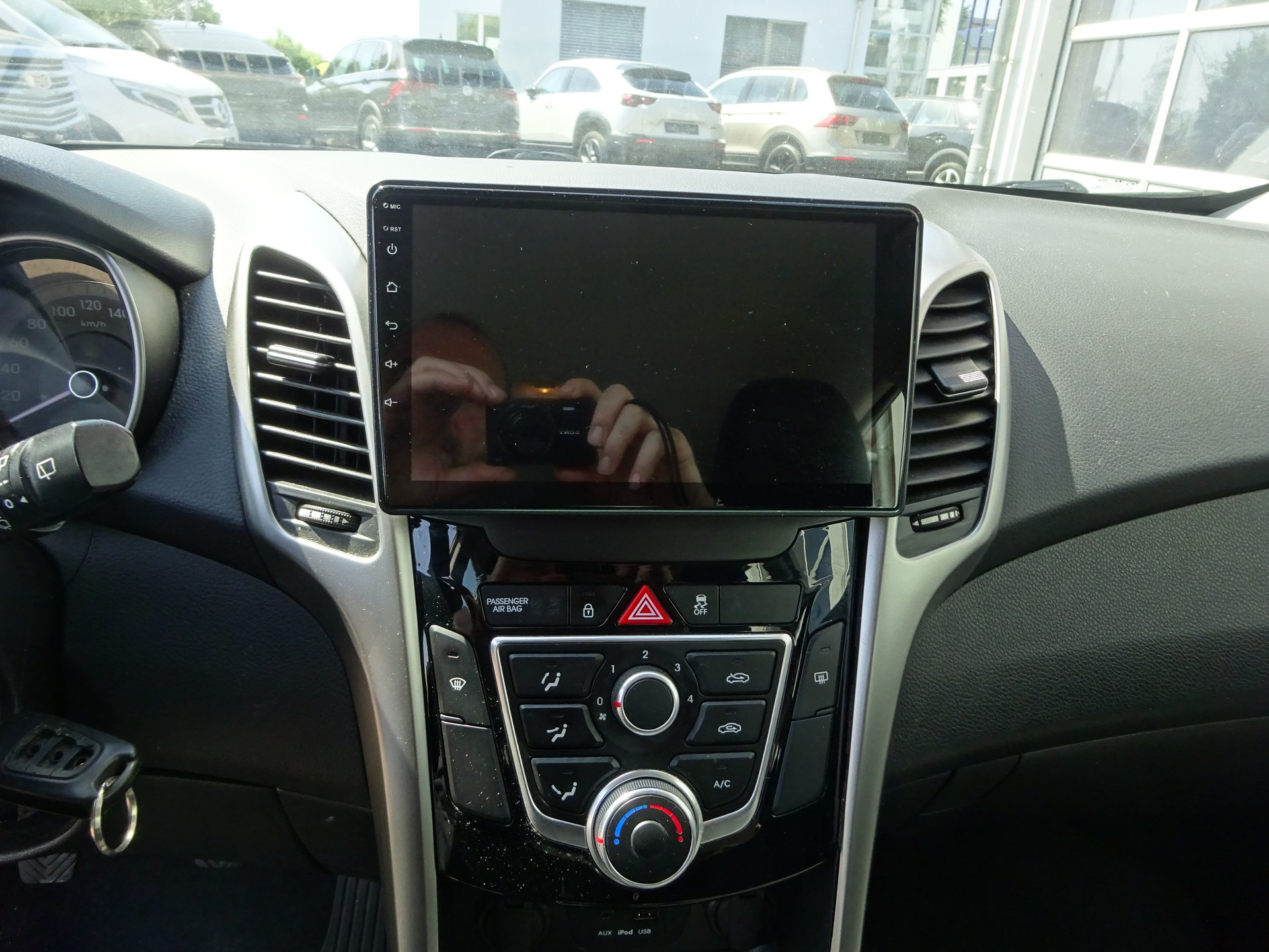 HYUNDAI i30 1.4 Comfort-image-8