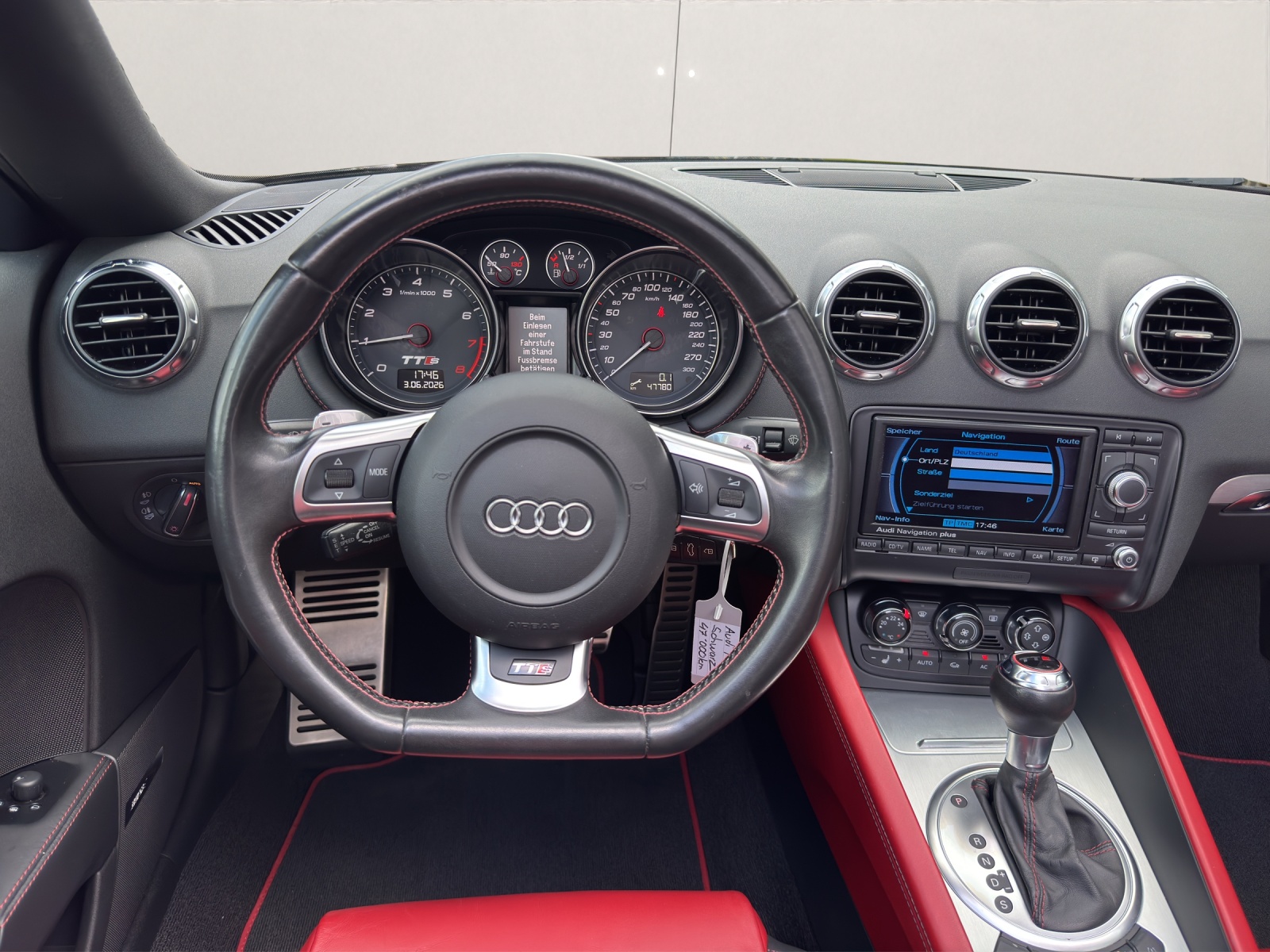 AUDI TTS Roadster 2.0 TFSI quattro S-tronic-image-12
