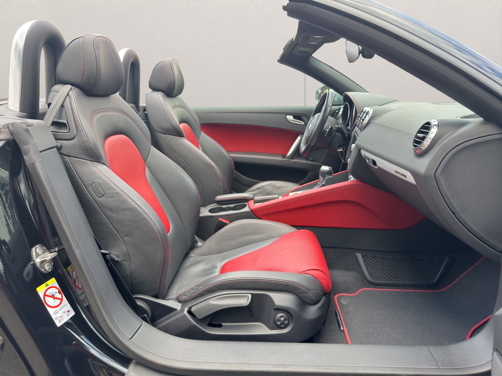 AUDI TTS Roadster 2.0 TFSI quattro S-tronic-image-13