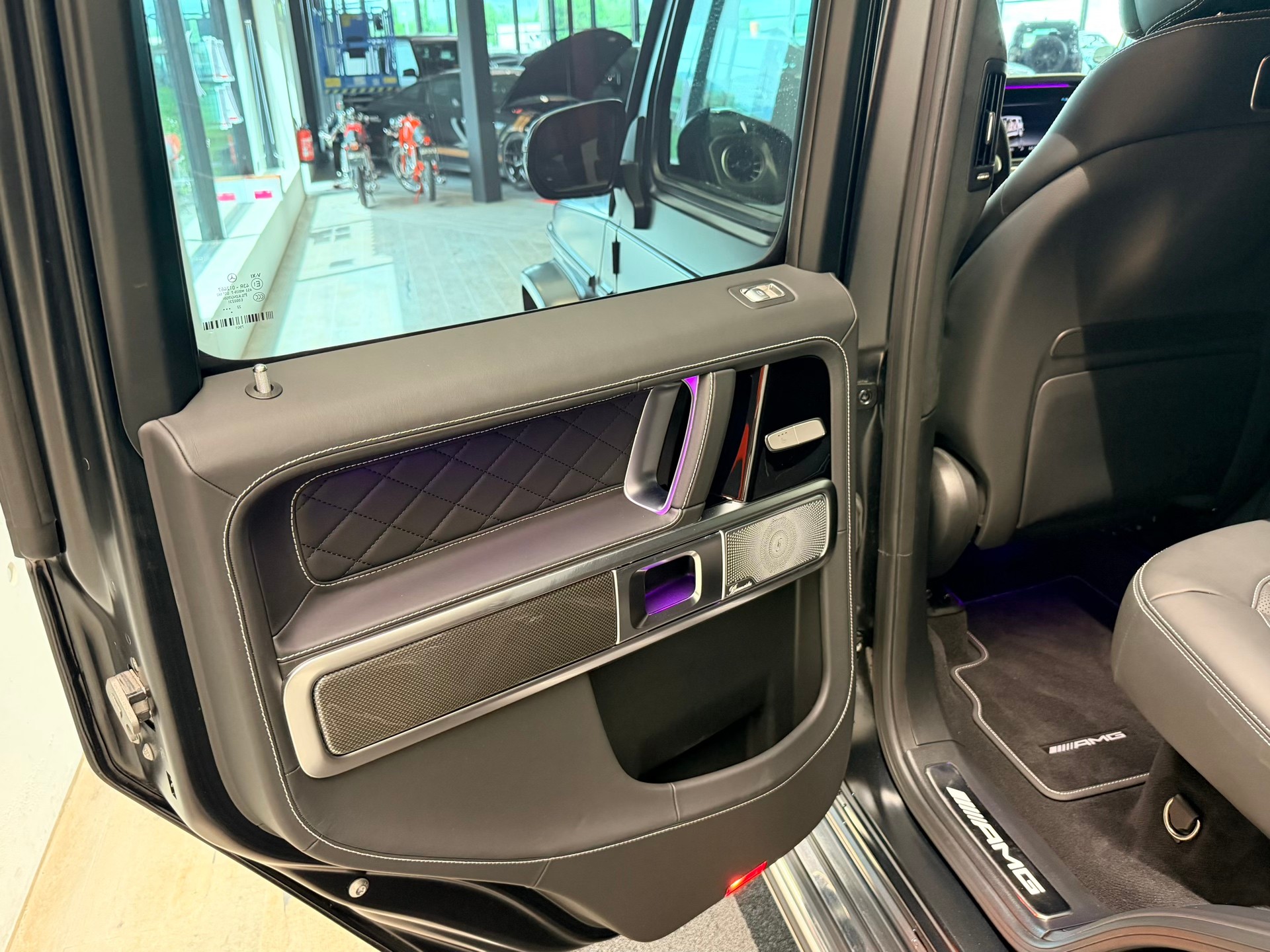 MERCEDES-BENZ G 63 AMG Speedshift Plus G-Tronic-image-17
