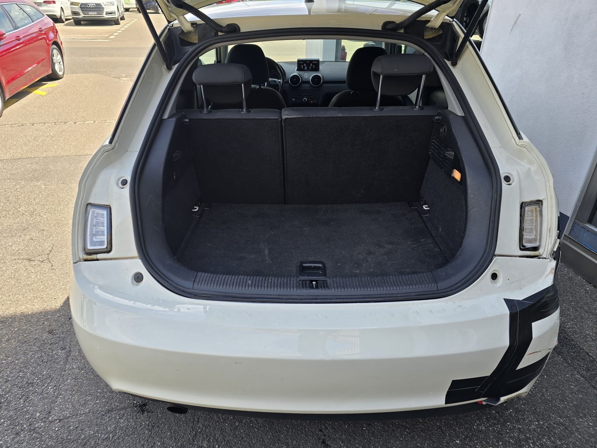 AUDI A1 1.2 TFSI Ambition-image-12