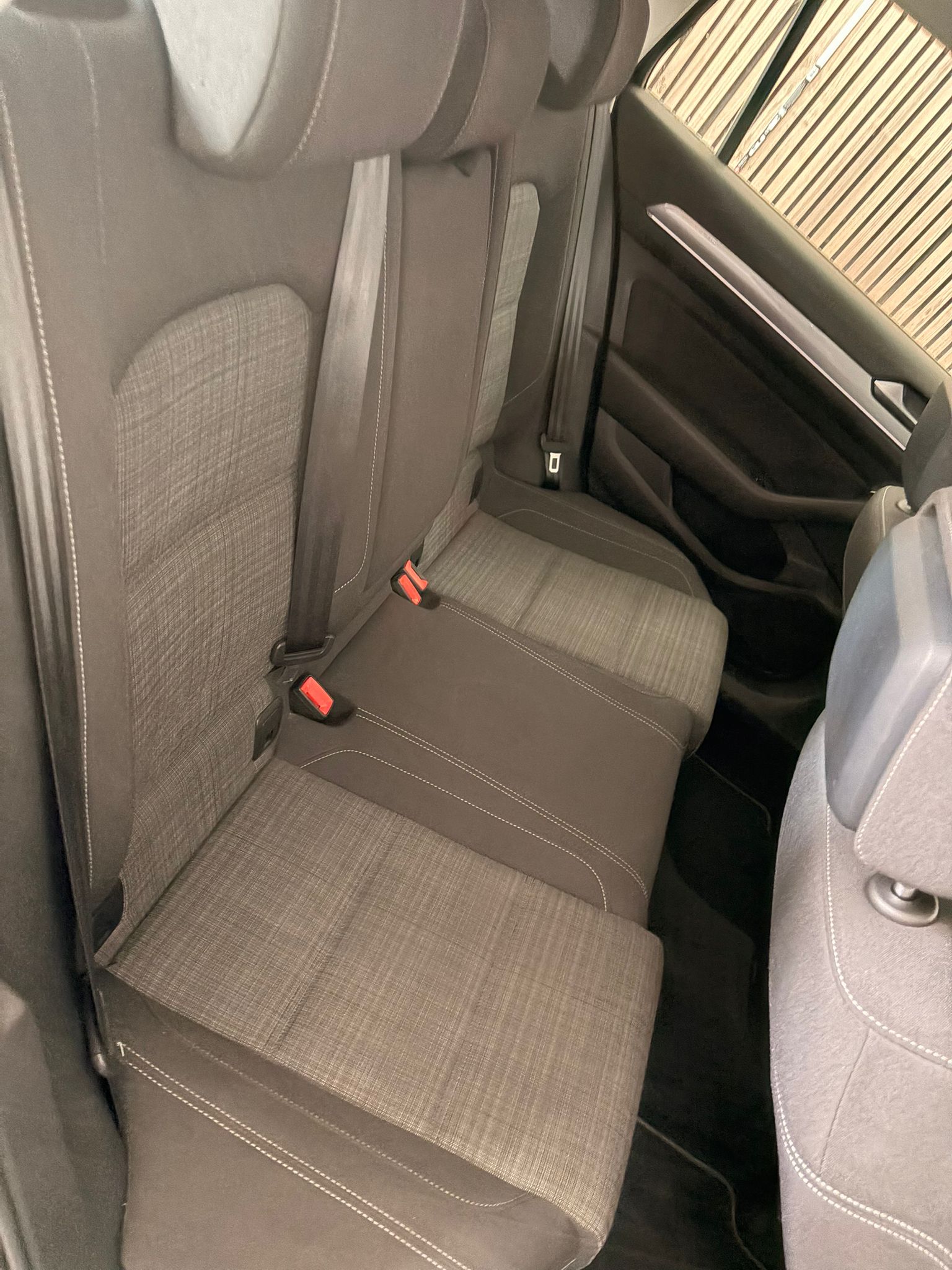 VW Passat 2.0 TDI BMT Business 4Motion DSG-image-4