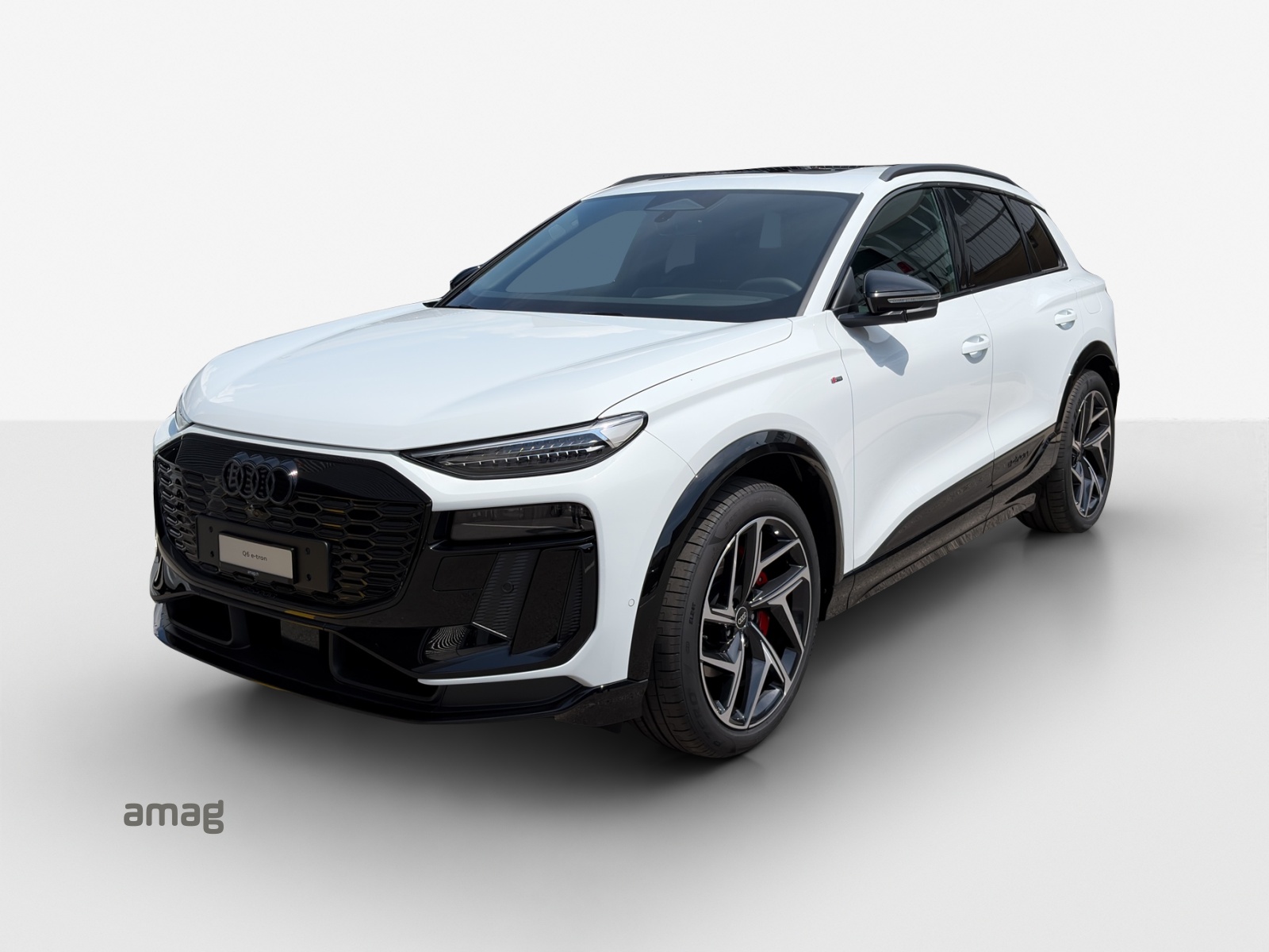 AUDI Q6 e-tron quattro