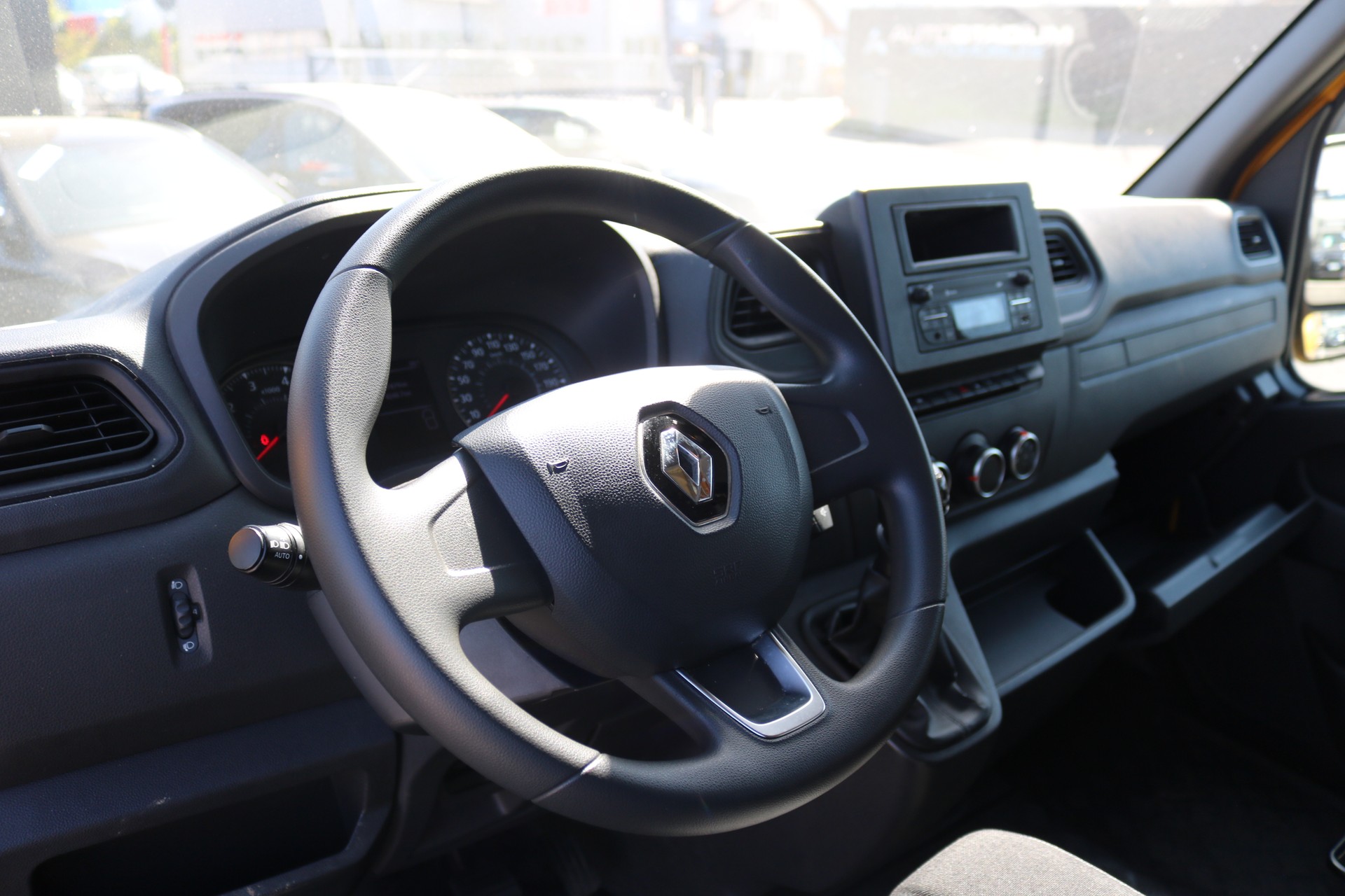 RENAULT Master T35 2.3dCi 135 L3H3-showroom-element-1