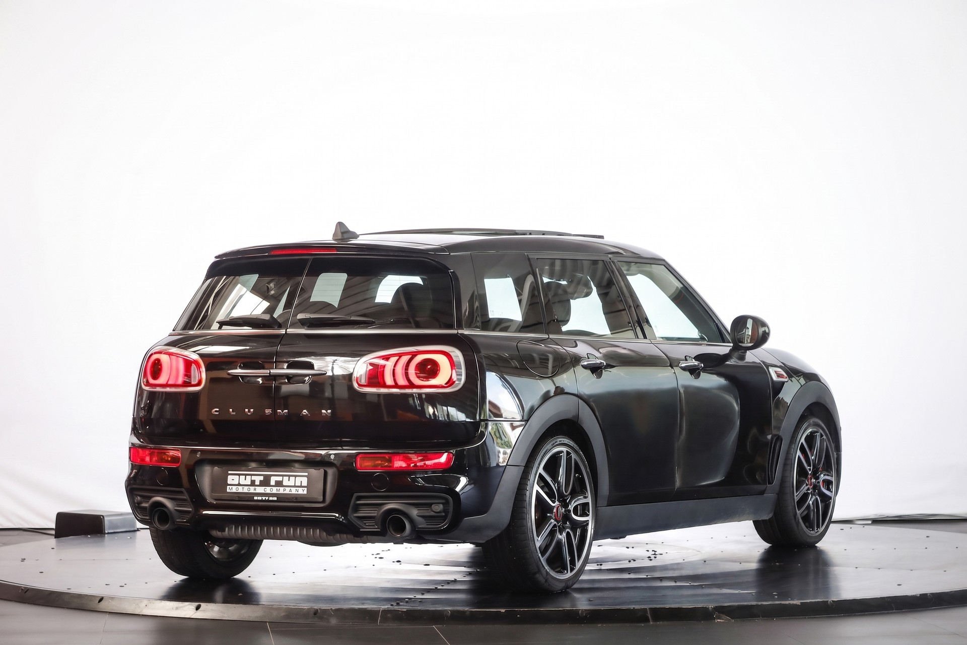 MINI Clubman Cooper John Cooper Works ALL4 Steptronic-showroom-element-3
