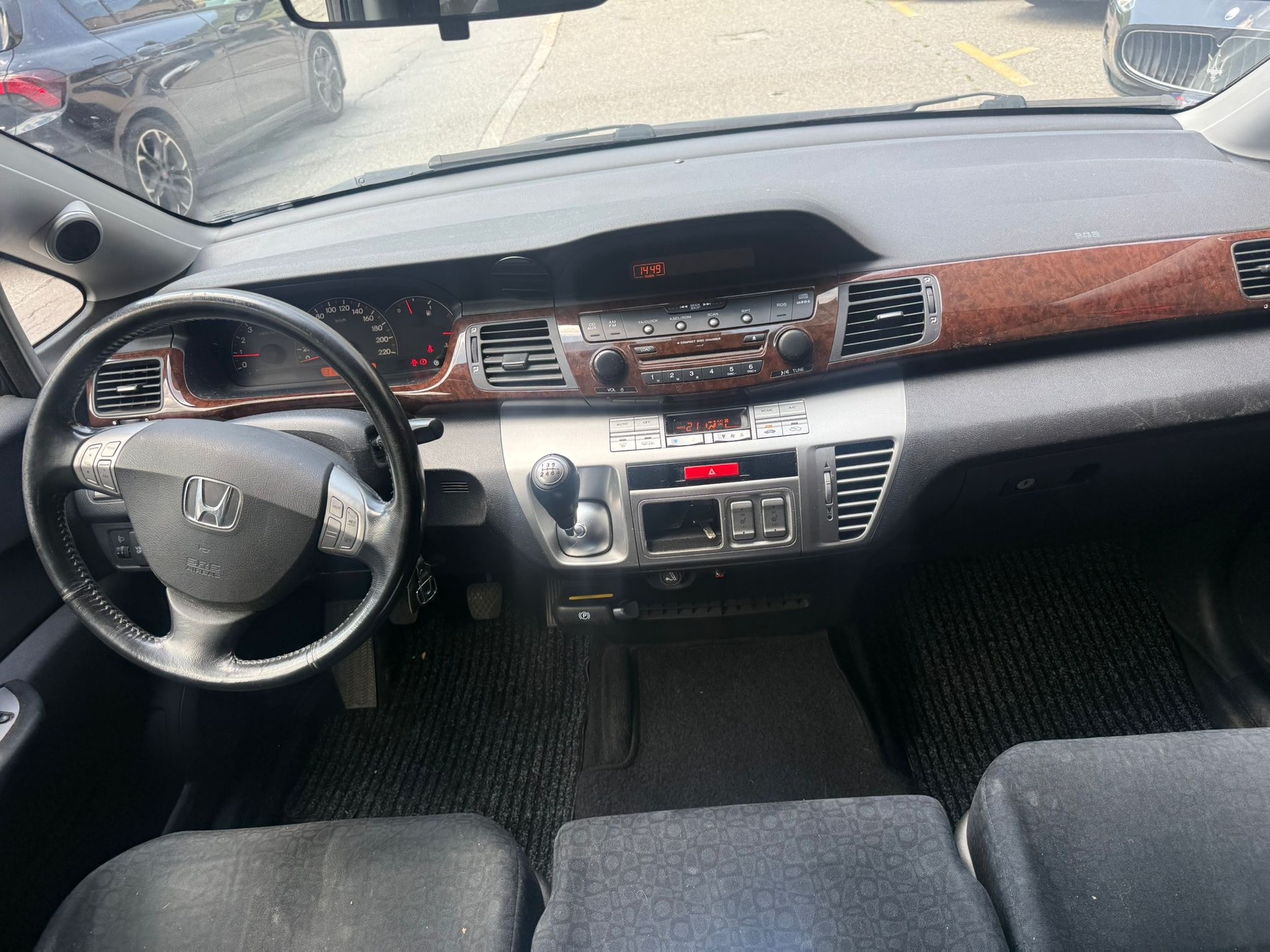 HONDA FR-V 2.2 i-CTDi Executive-image-9