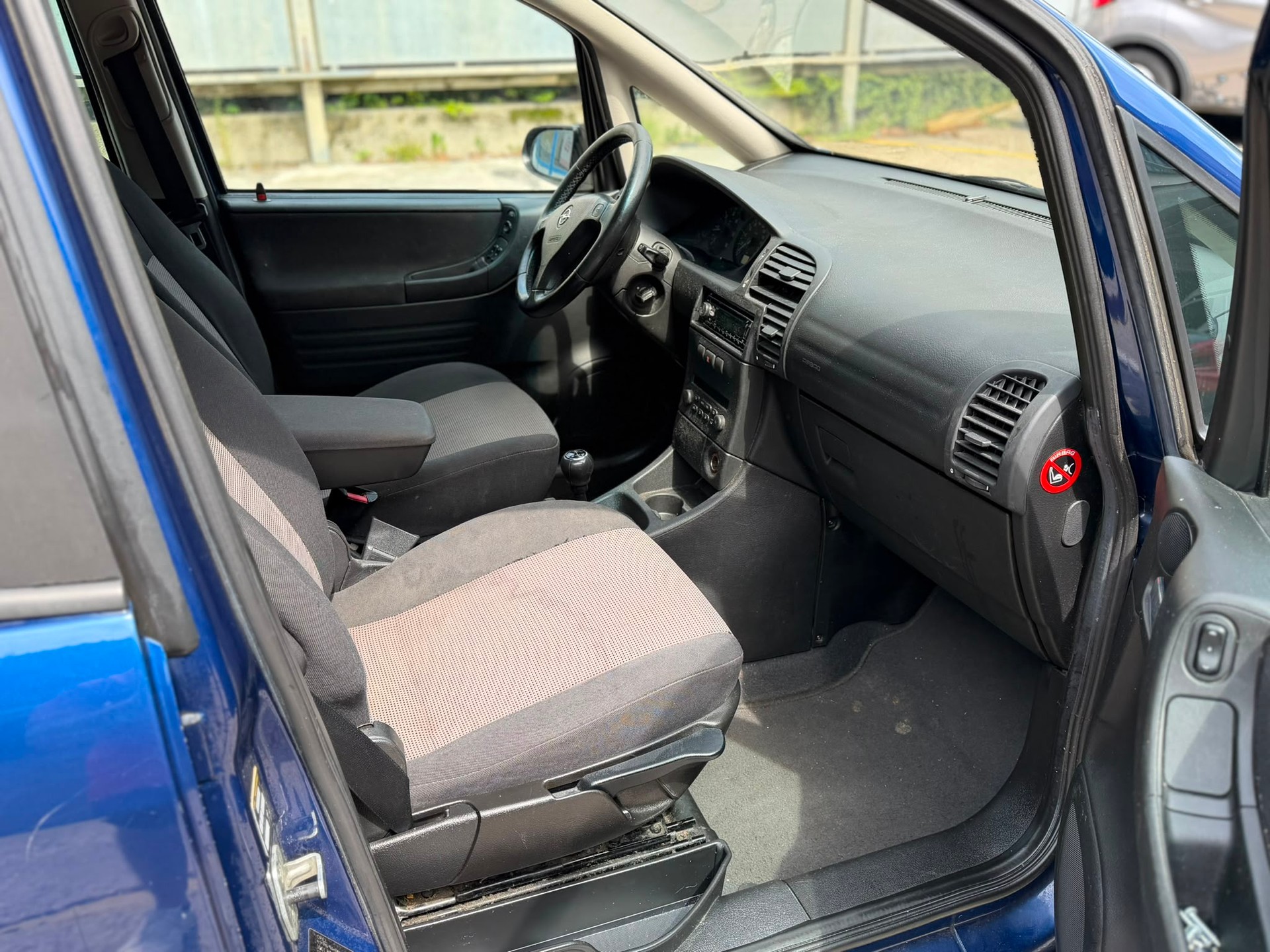 OPEL Zafira 2.0 DTi Elegance-image-11