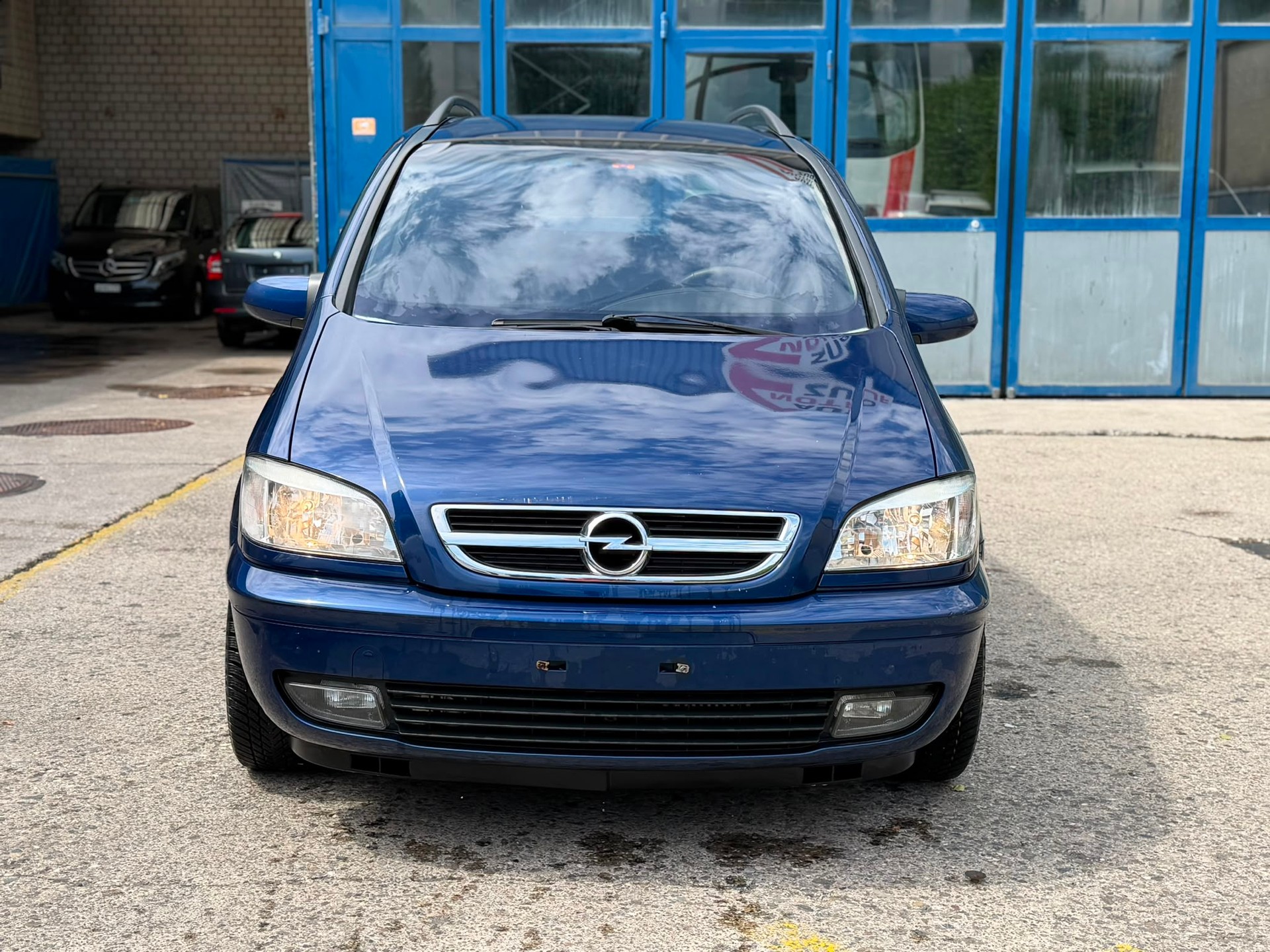 OPEL Zafira 2.0 DTi Elegance-image-2