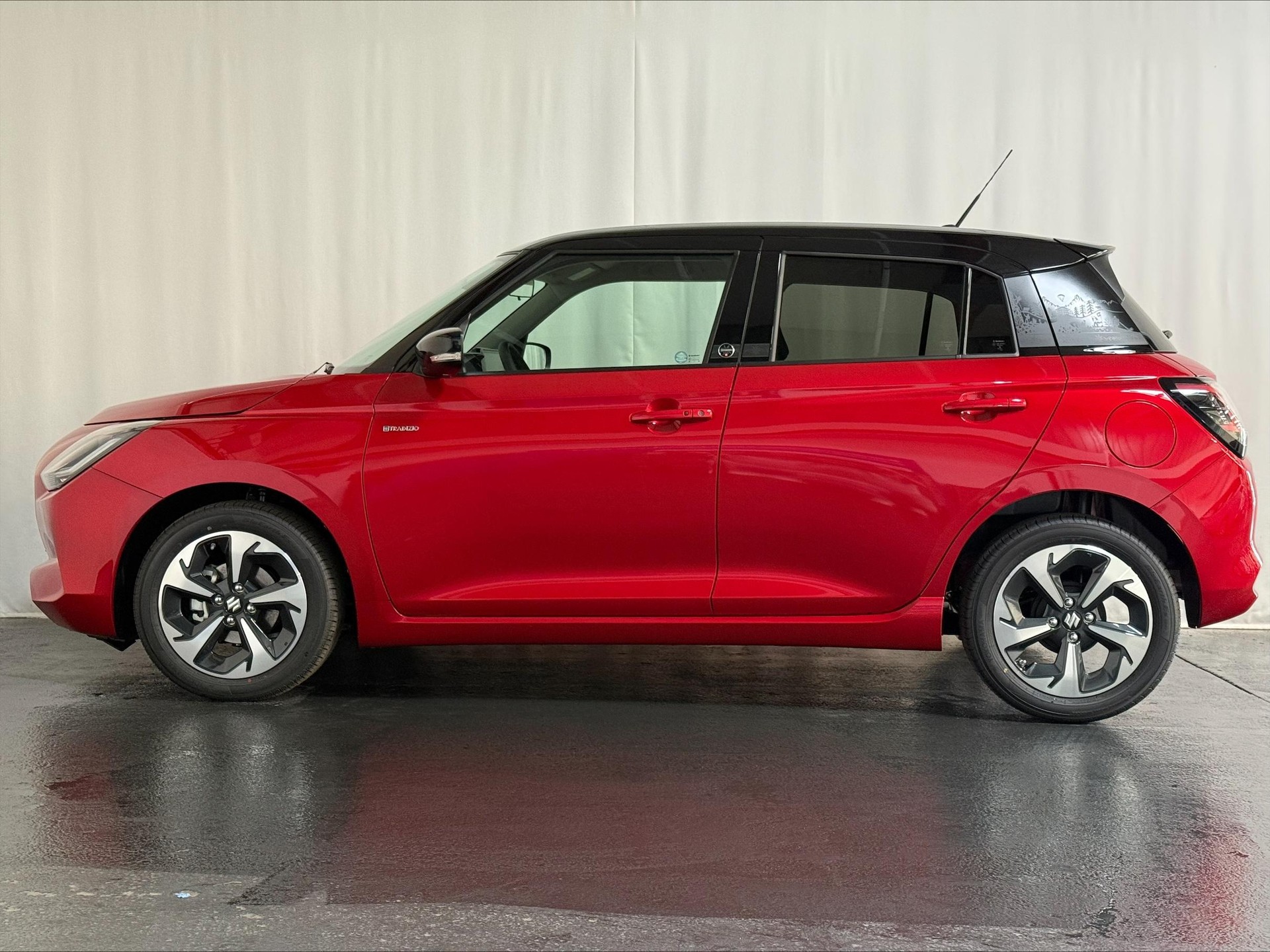 SUZUKI Swift 1.2 Tradizio Top Hybrid-showroom-element-3