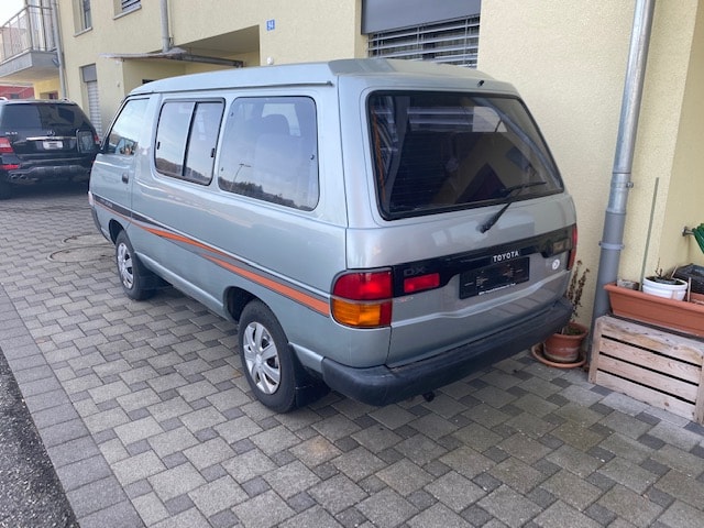 TOYOTA YR 22 LG-MDSEW Wagon-image-3