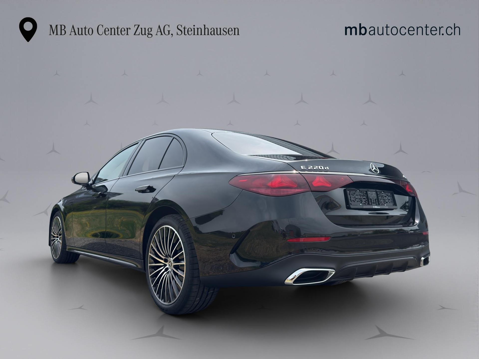 MERCEDES-BENZ E 220 d AMG Line 4matic-showroom-element-3