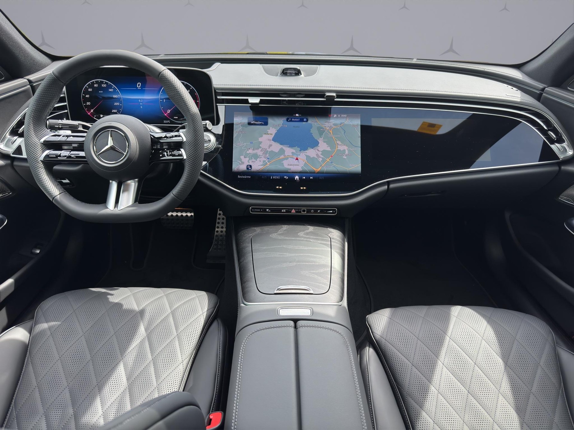 MERCEDES-BENZ E 220 d AMG Line 4matic-image-13