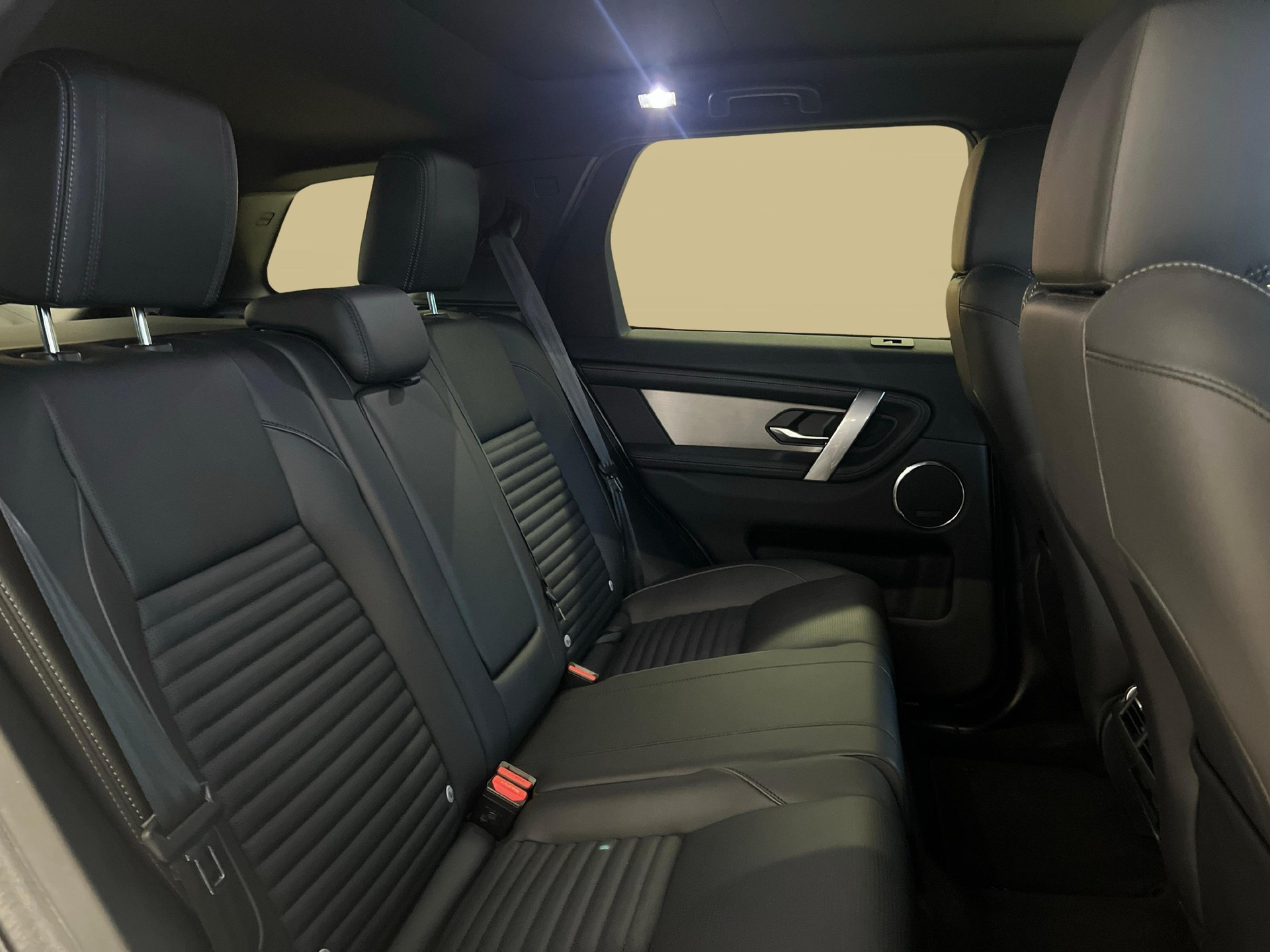 LAND ROVER Discovery Sport 2.0 I4 250 Dynamic SE Leasing 1,99%-image-11