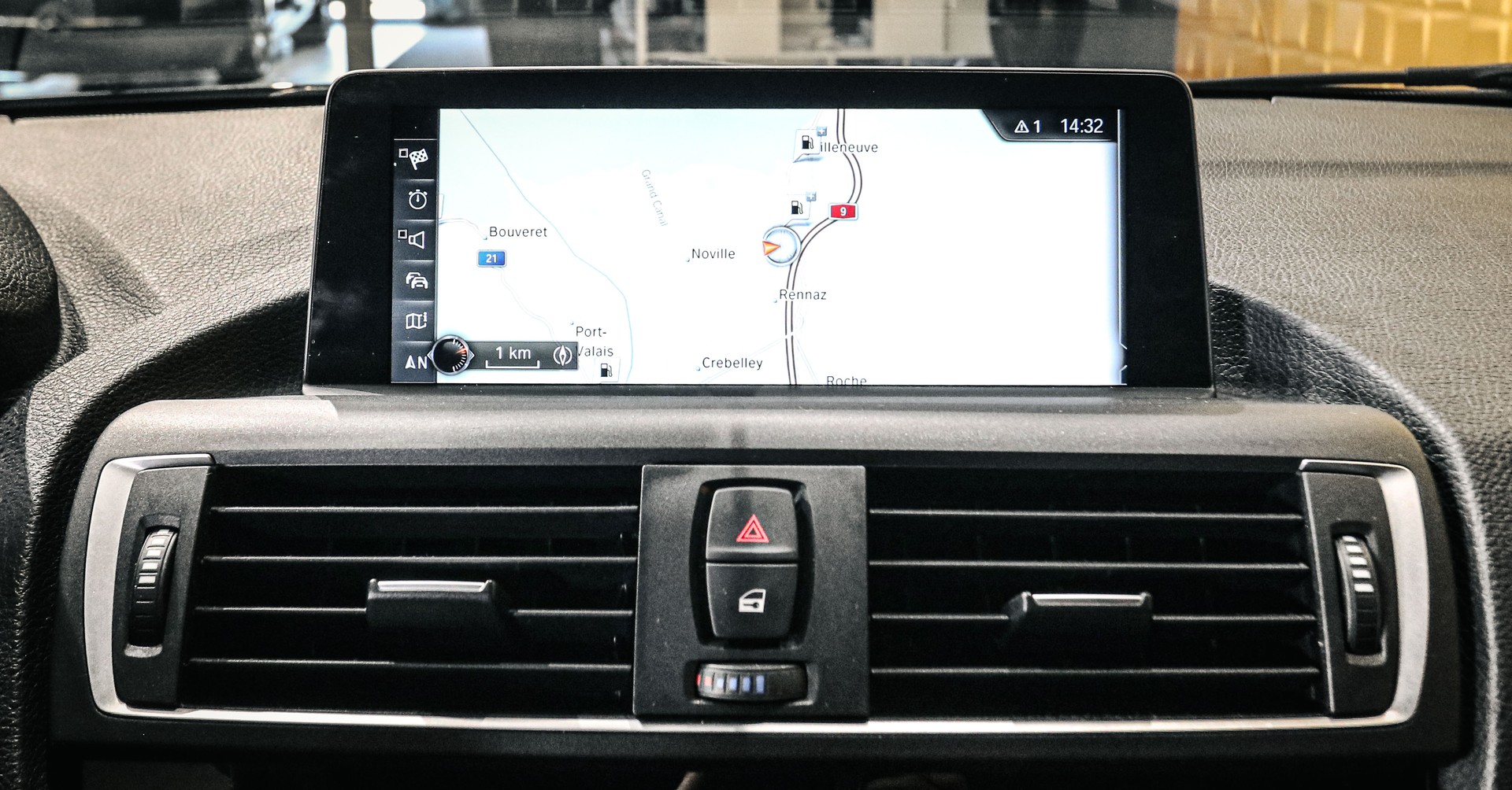 BMW M140i Steptronic xDrive-image-17