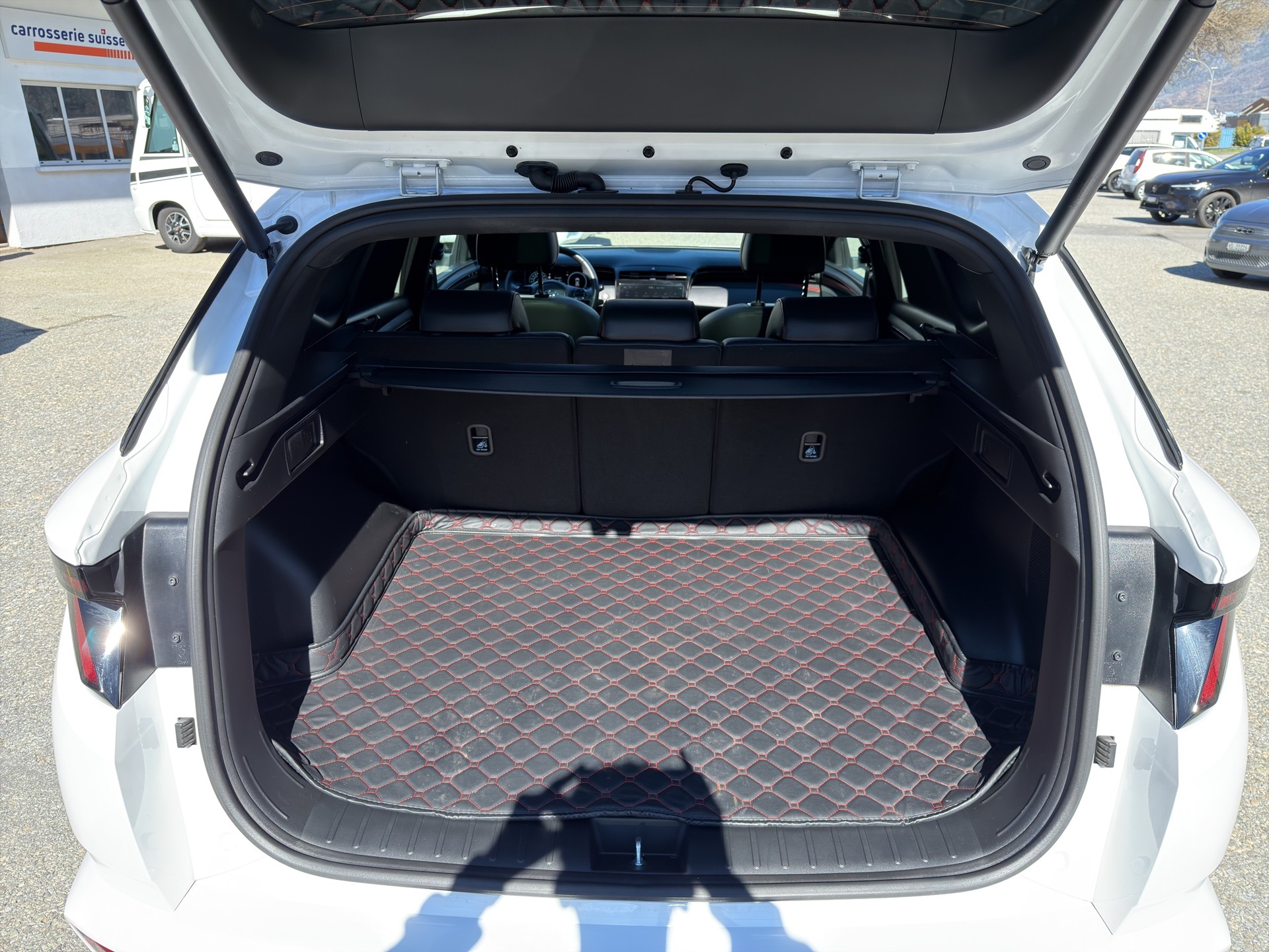 HYUNDAI Tucson 1.6 T-GDi PHEV N-Line LUX.pack 4WD-image-17