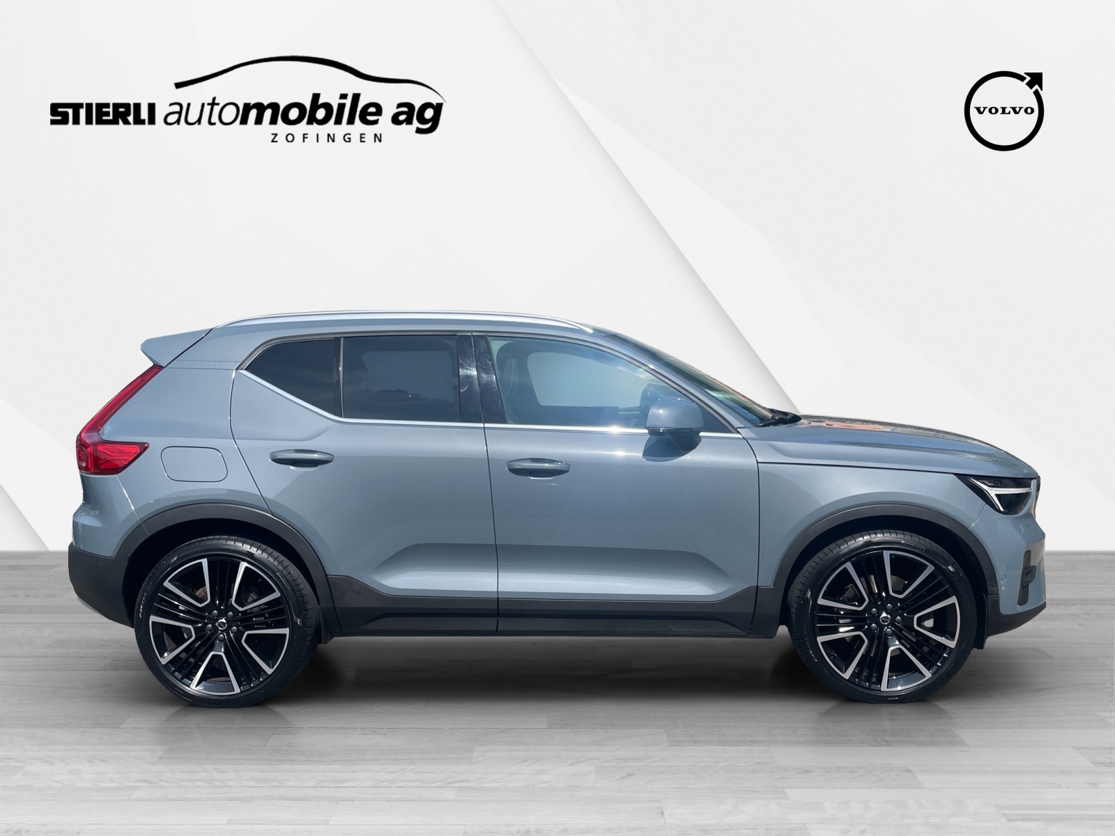 VOLVO XC40 1.5 T5 PiH Ultimate Bright-showroom-element-3