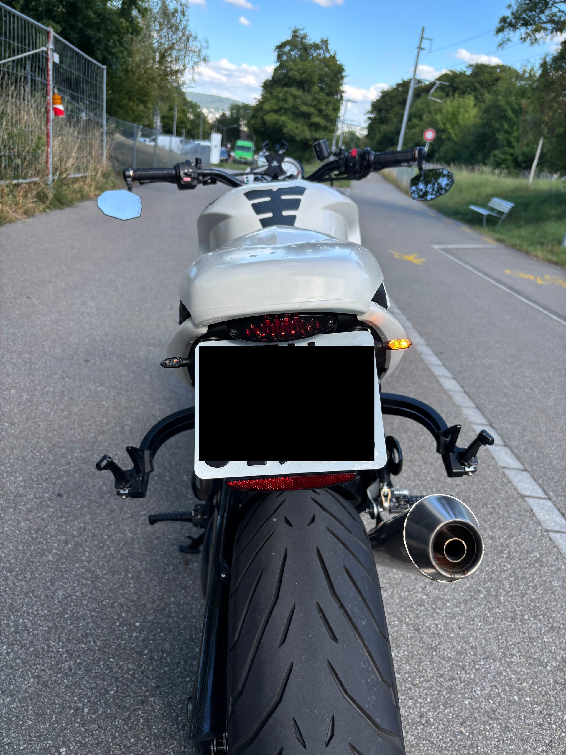 TRIUMPH Speed Triple 1050-image-12