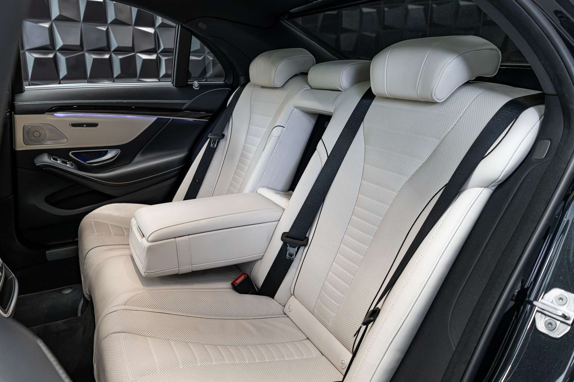 MERCEDES-BENZ S 400 d 4Matic 9G-Tronic-image-26