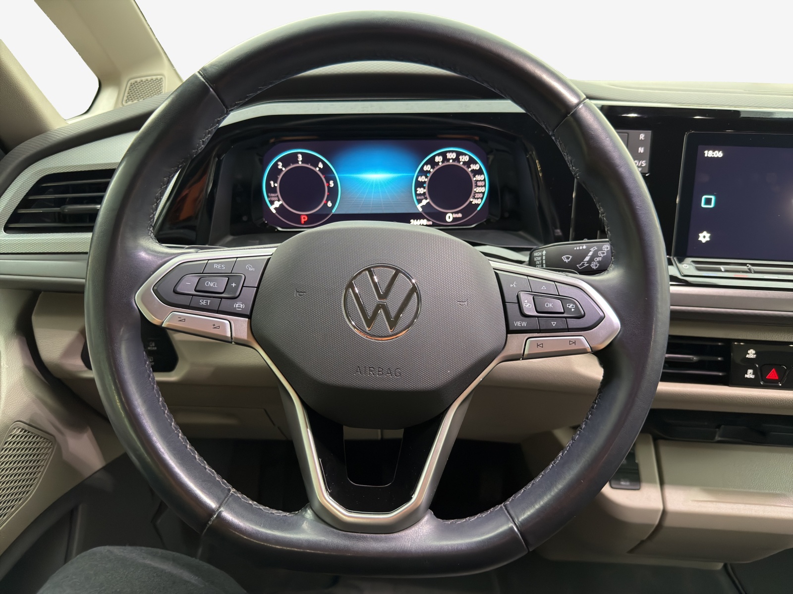VW Multivan 2.0 TDI DSG-image-9