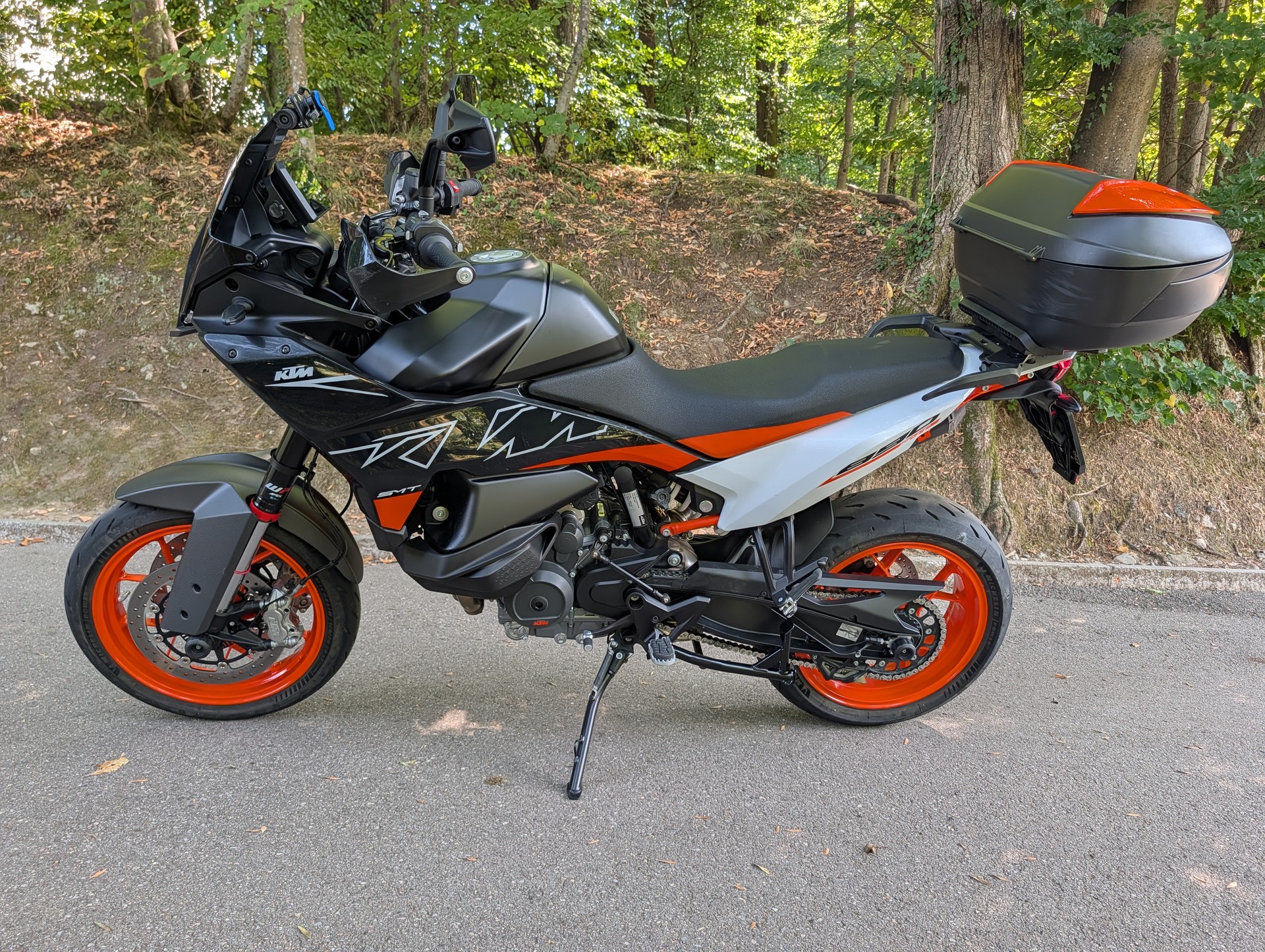 KTM 890 SMT-image-2