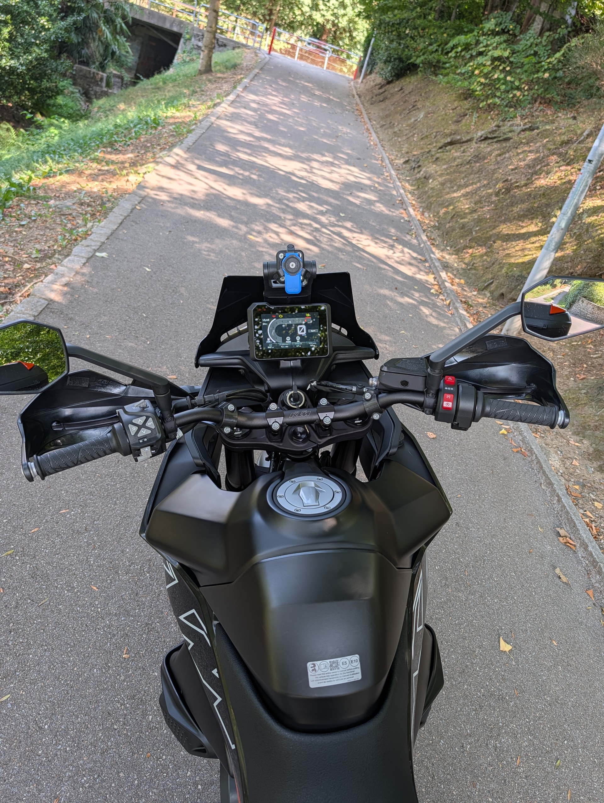 KTM 890 SMT-image-3