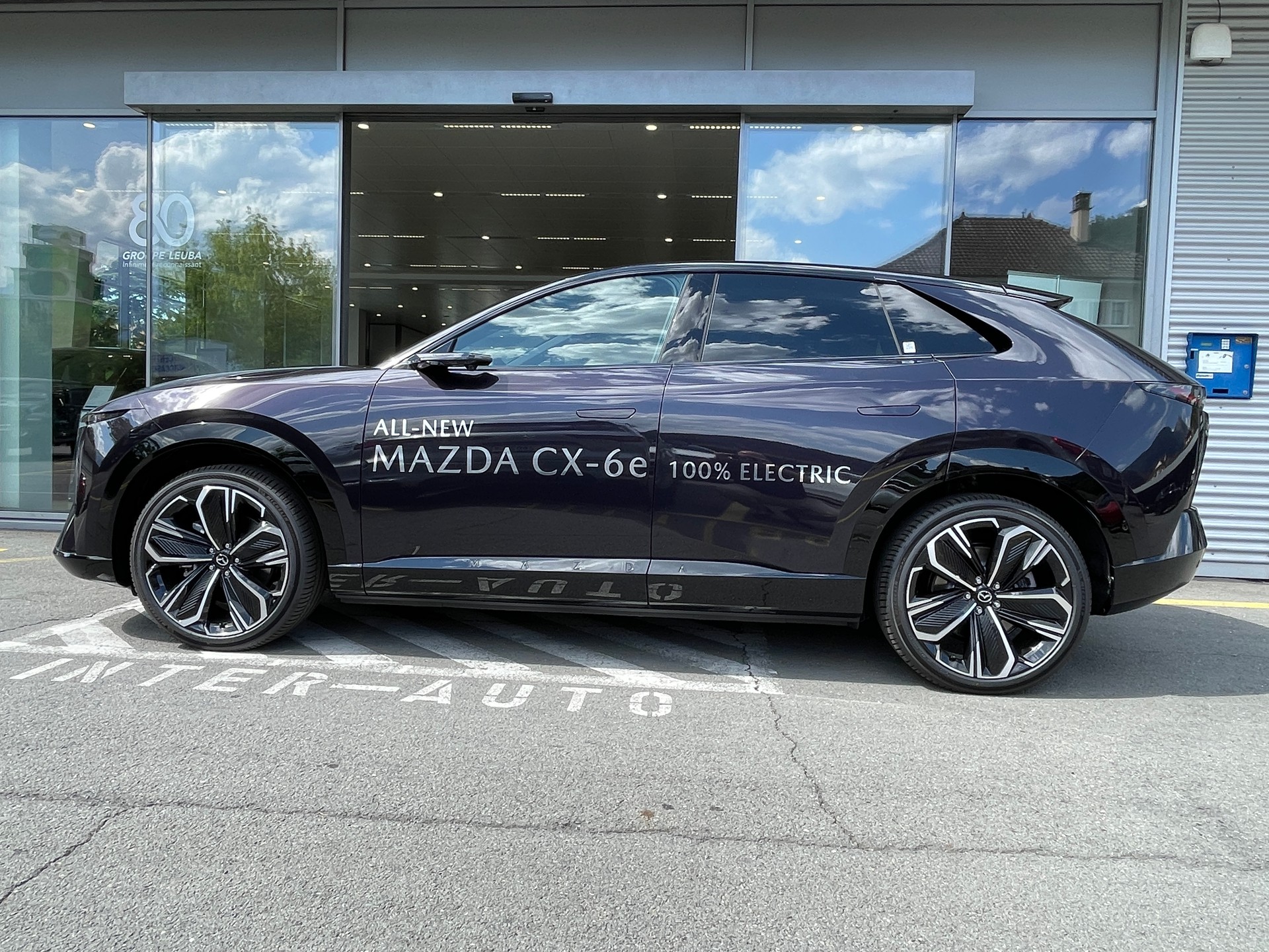 MAZDA CX-6e EV 258PS TAKUMI PLUS-showroom-element-2