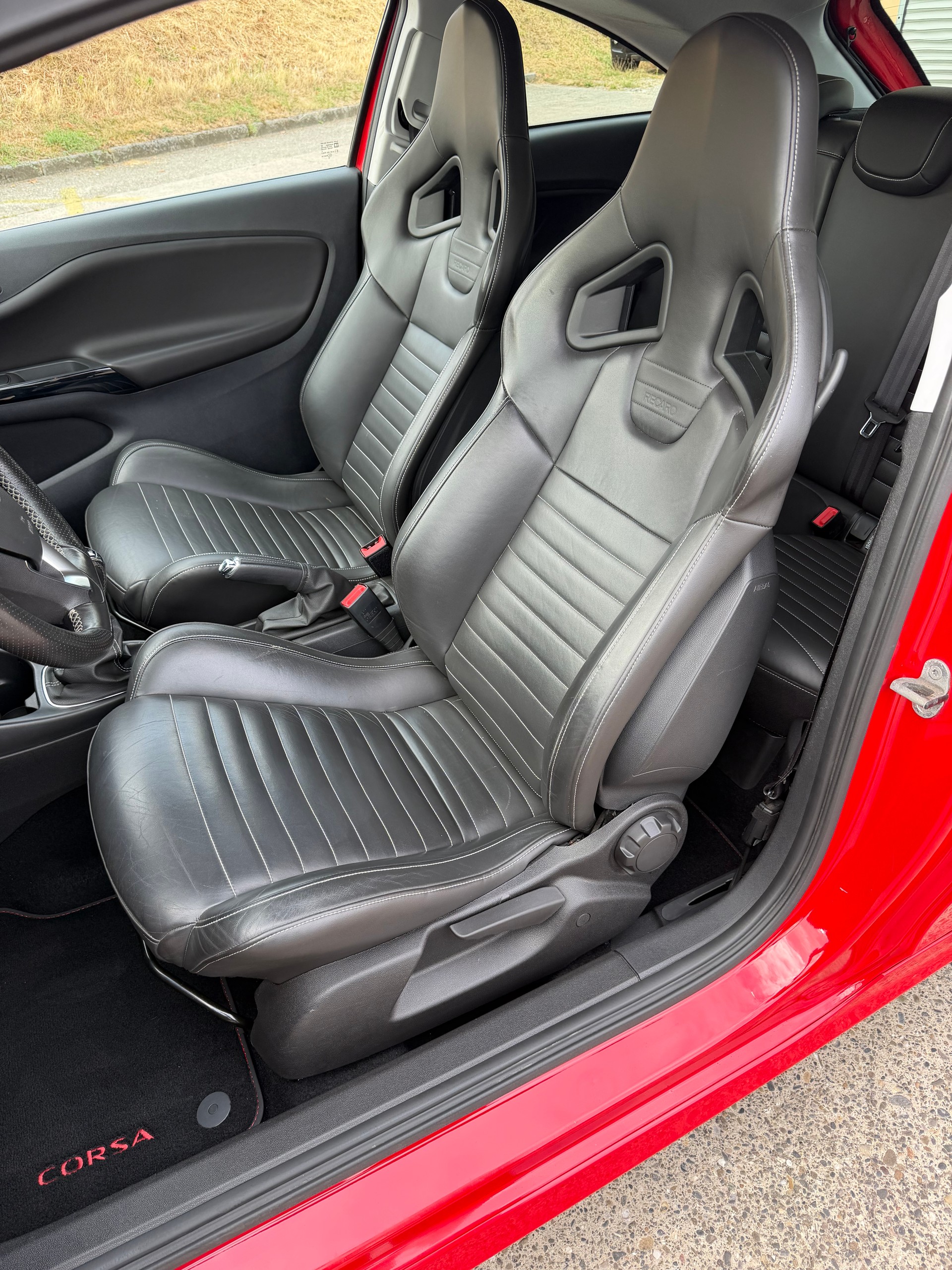 OPEL Corsa 1.4 Turbo GSi-image-9