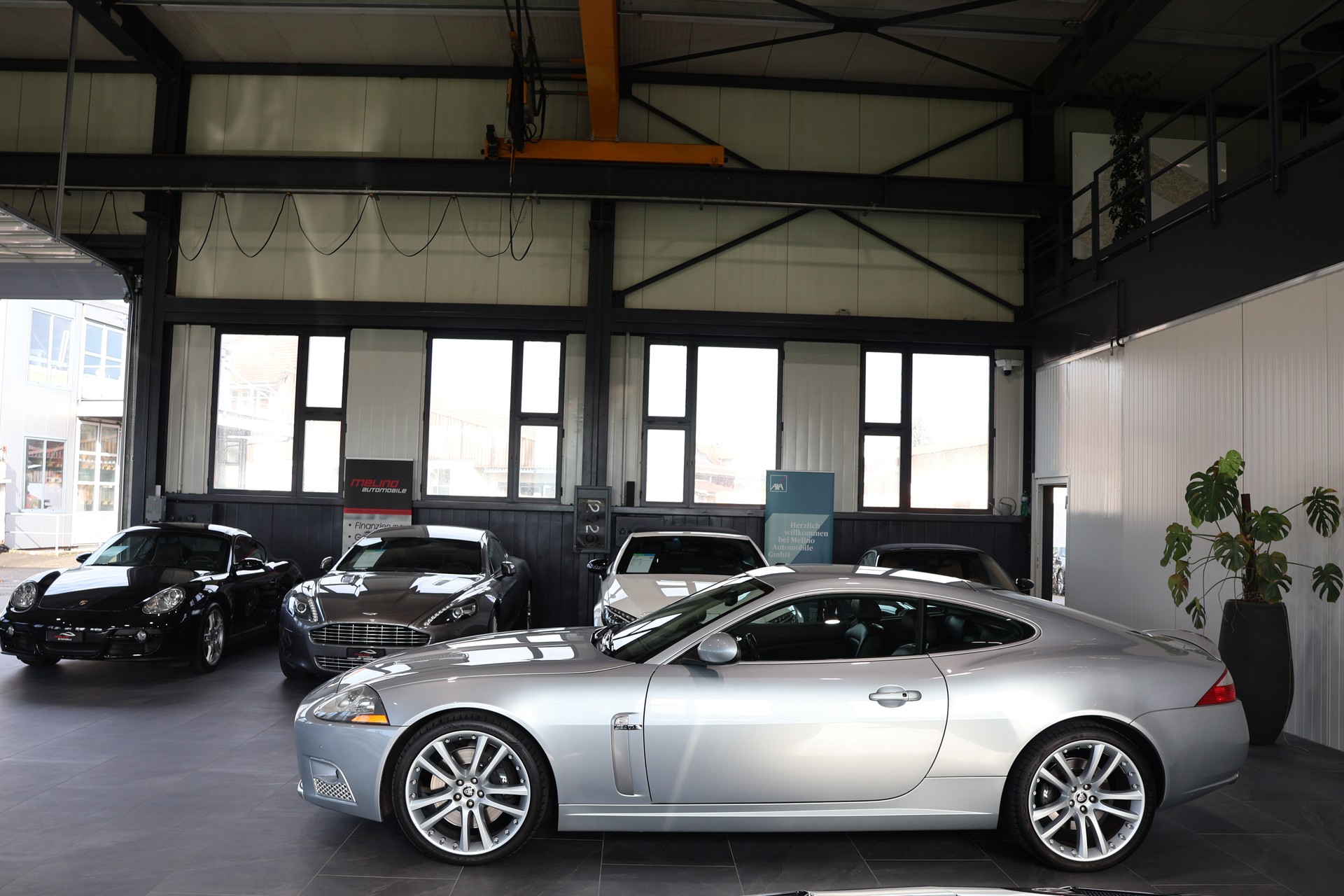 JAGUAR XKR 4.2 V8 SC Automatic-image-4