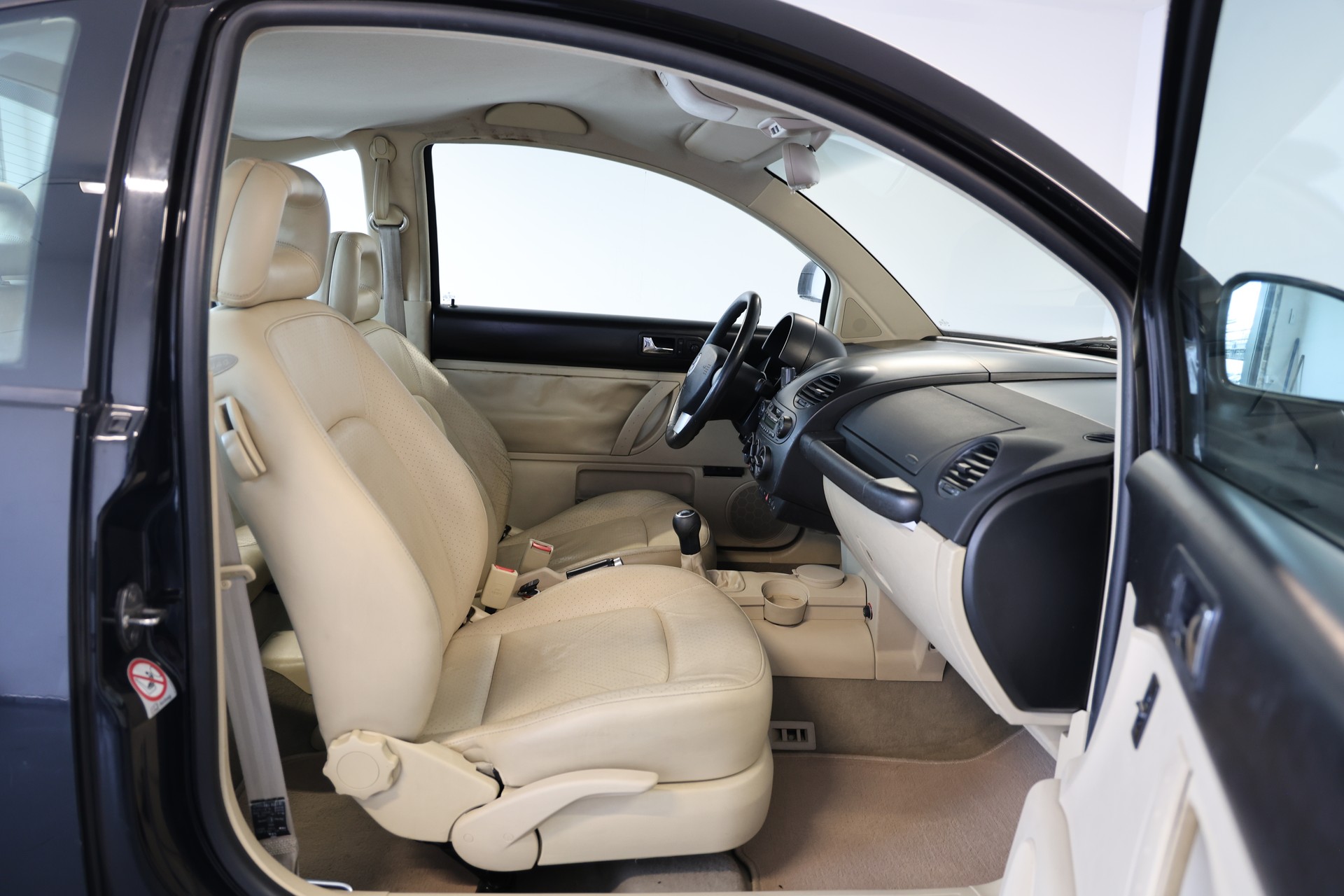 VW Beetle 2.0 *Frisch ab MFK*-image-9