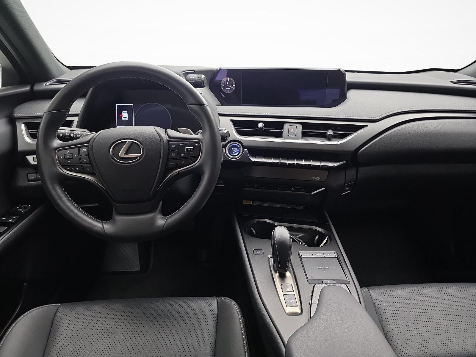 LEXUS UX 300e Excellence-image-8