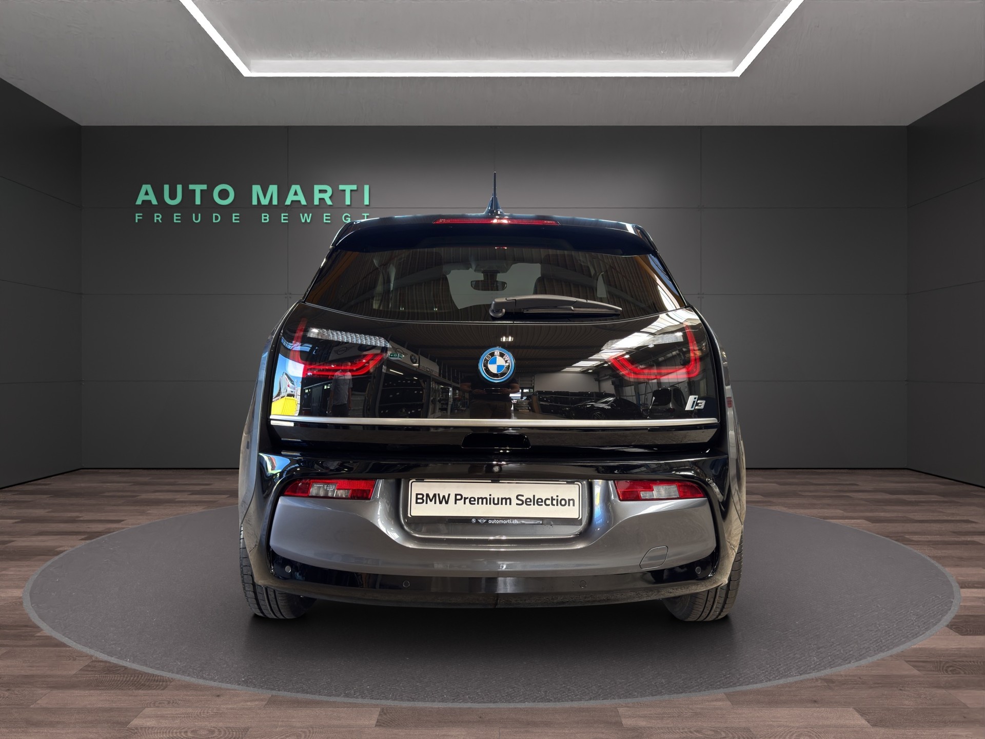 BMW i3 120 Ah-showroom-element-3