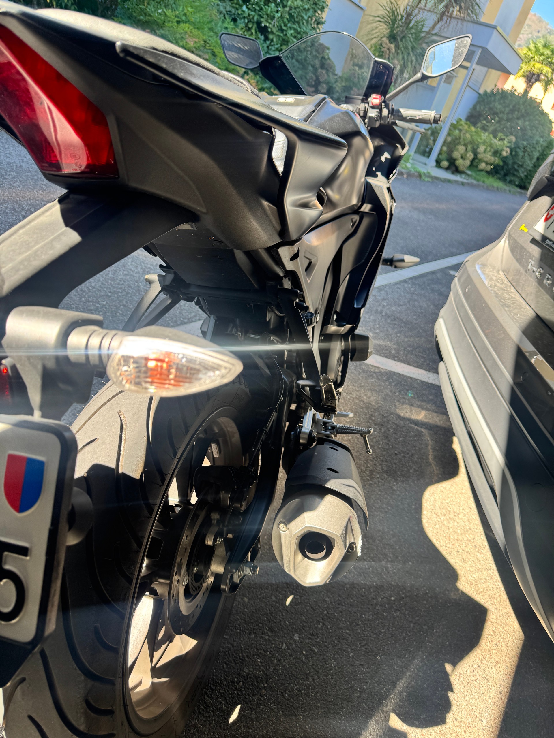 YAMAHA YZF-R 125 ABS-image-4