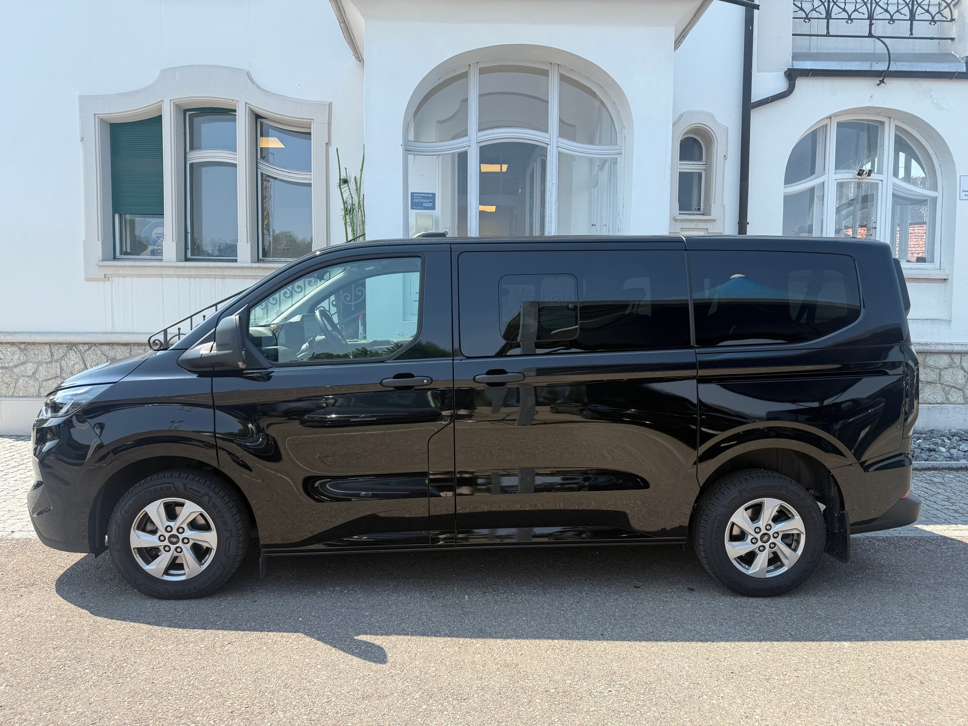 FORD Transit C Kombi 320 L1 2.0 EcoBlue 136 Trend-showroom-element-3
