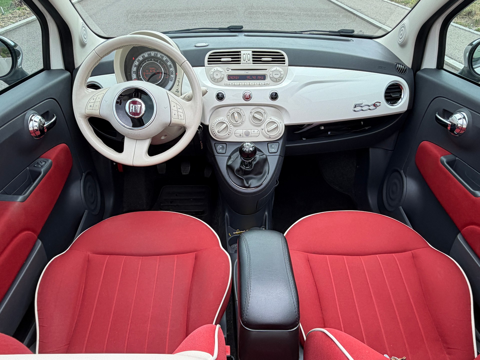 FIAT 500C 1.2 Lounge-showroom-element-1
