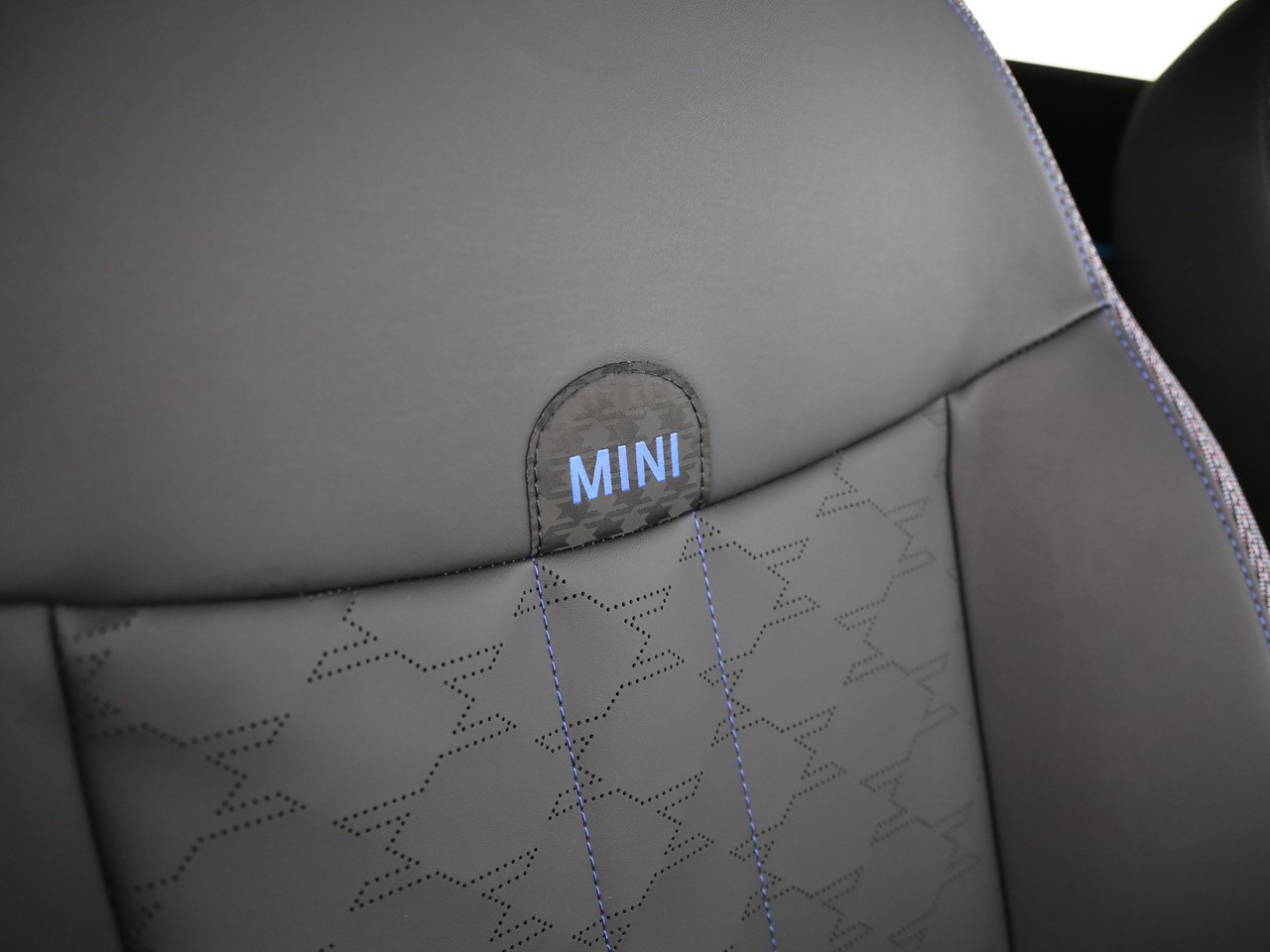 MINI Countryman C-image-15